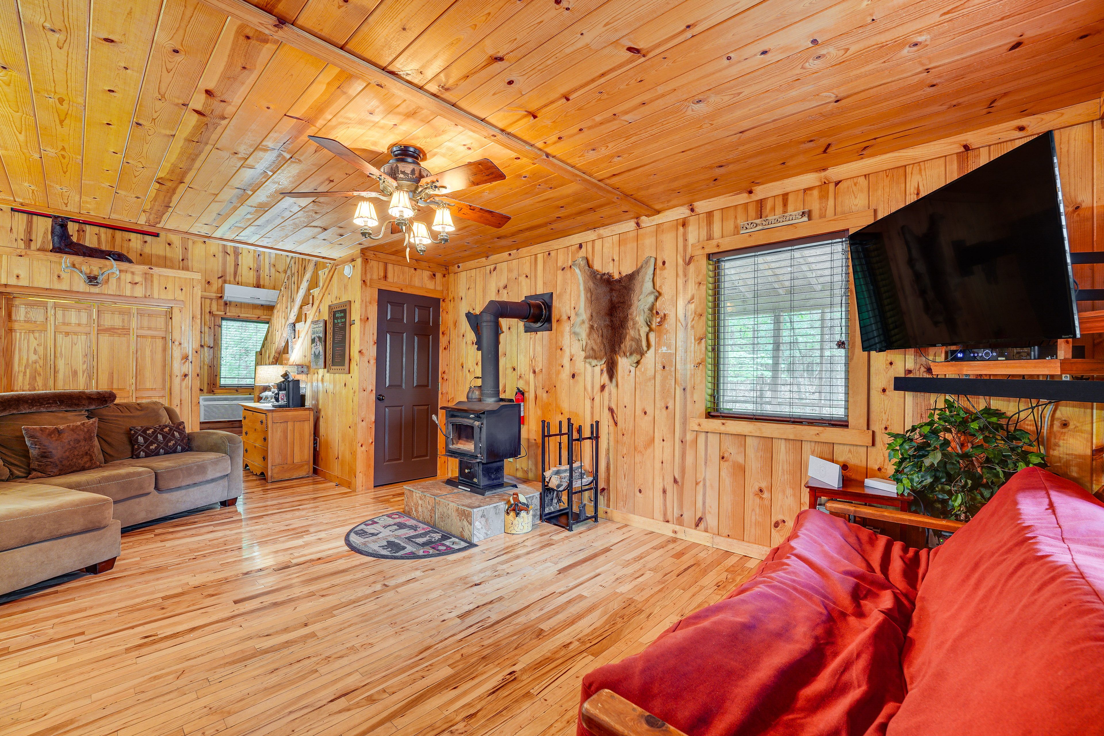 Living Room | Sleeper Sofa | Full Futon | 1st Floor | Smart TV | Window A/C Unit