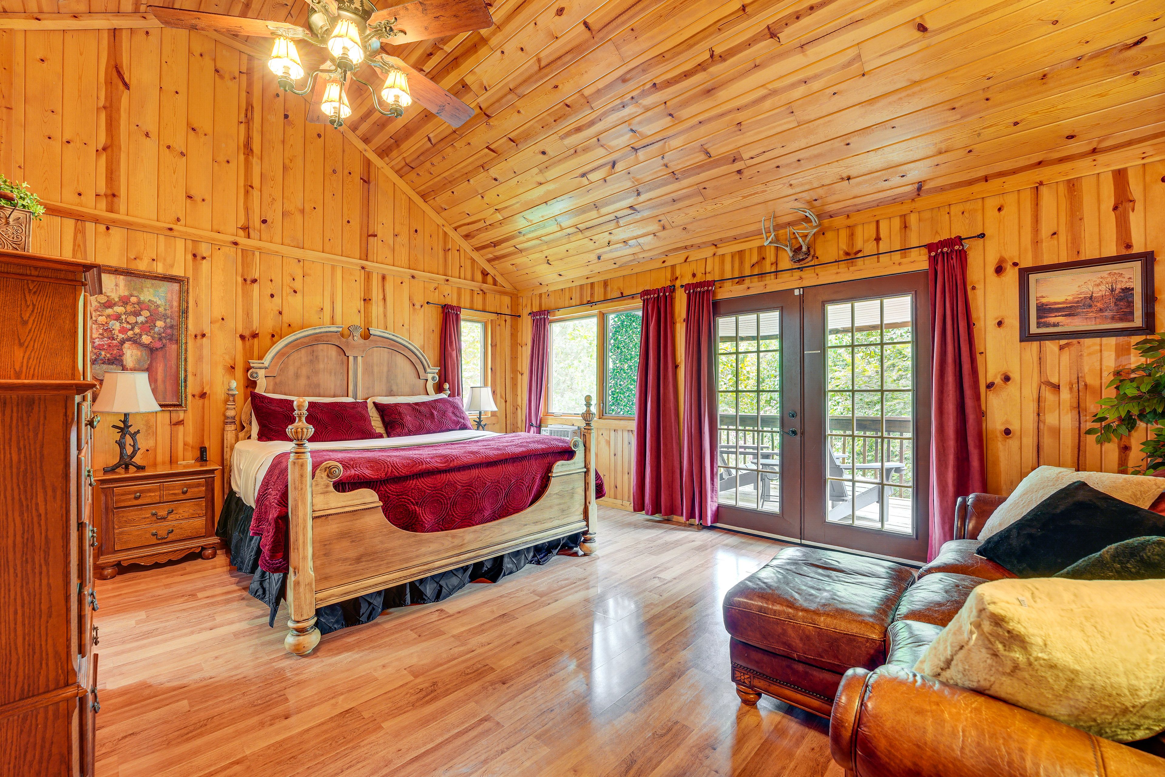 Bedroom (Loft) | King Bed | 2nd Floor | Stairs Required