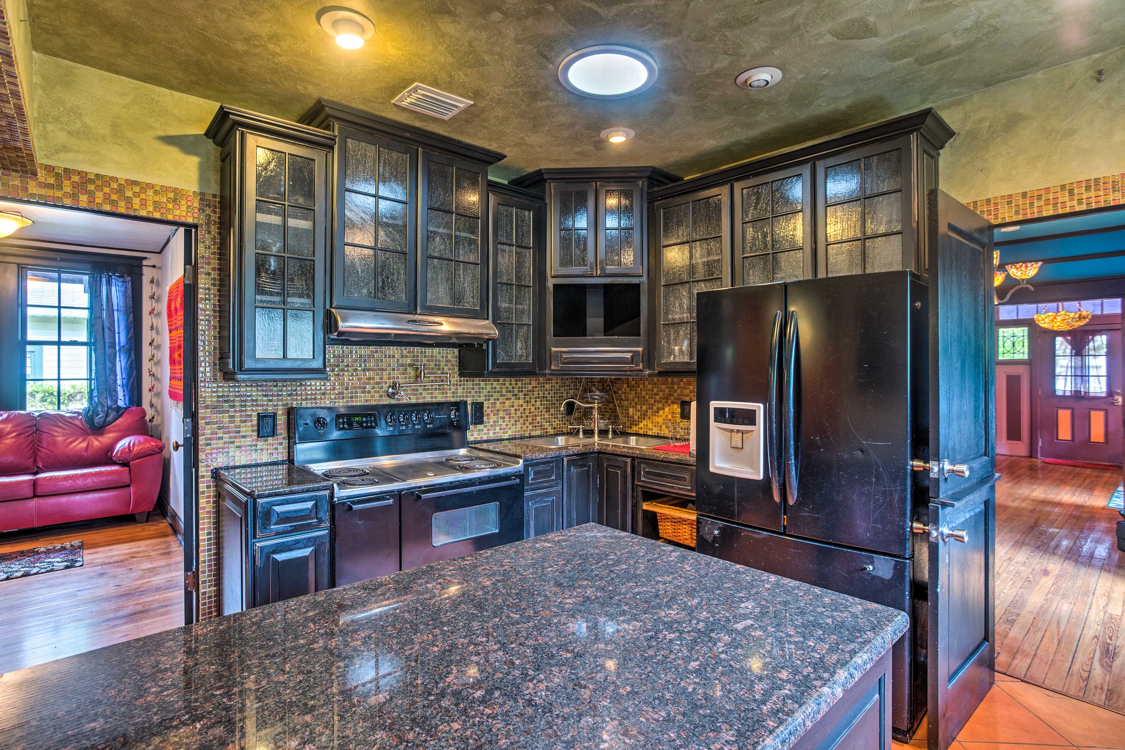 The kitchen is well-equipped with modern appliances!