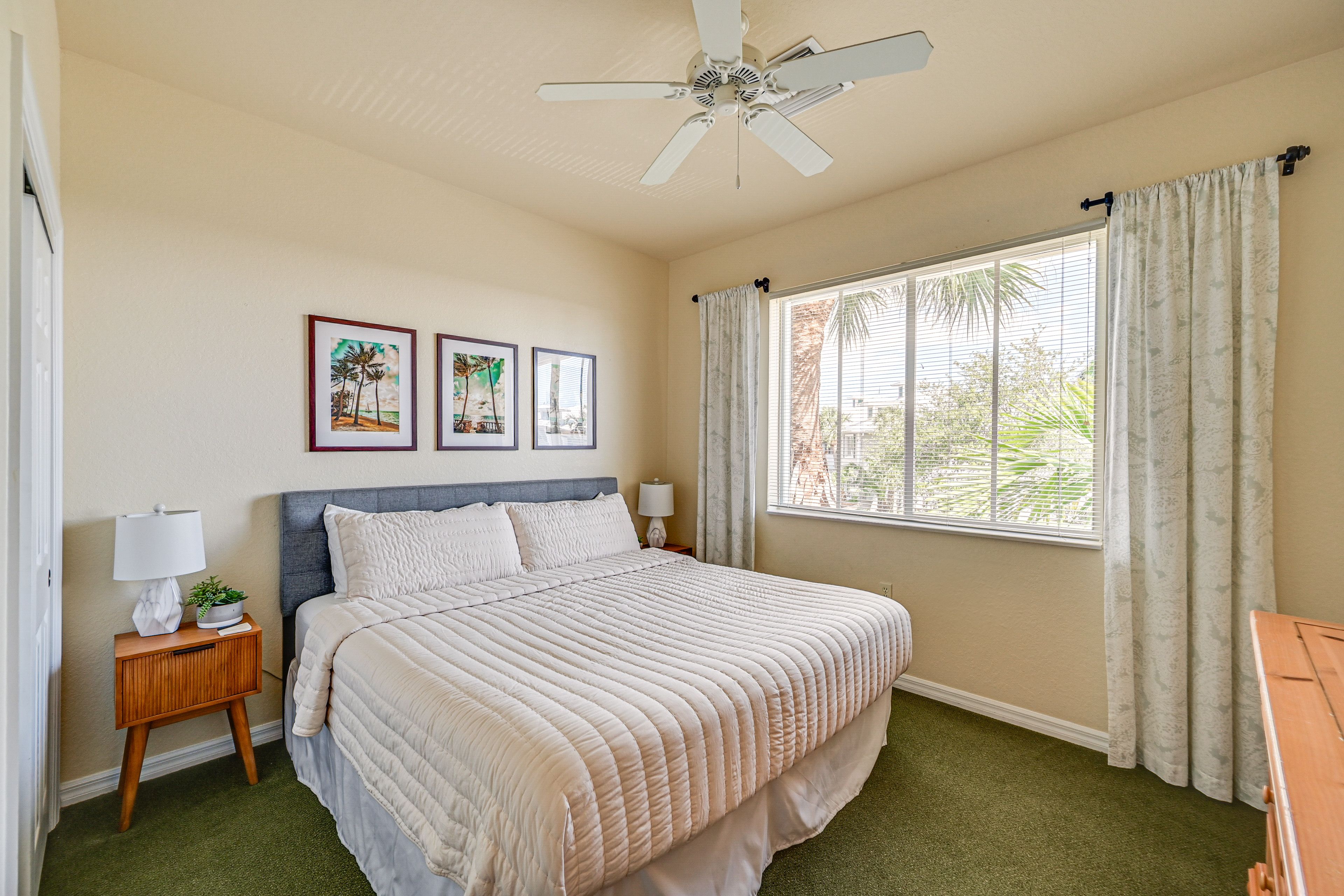 Bedroom 2 | King Bed | Linens Provided