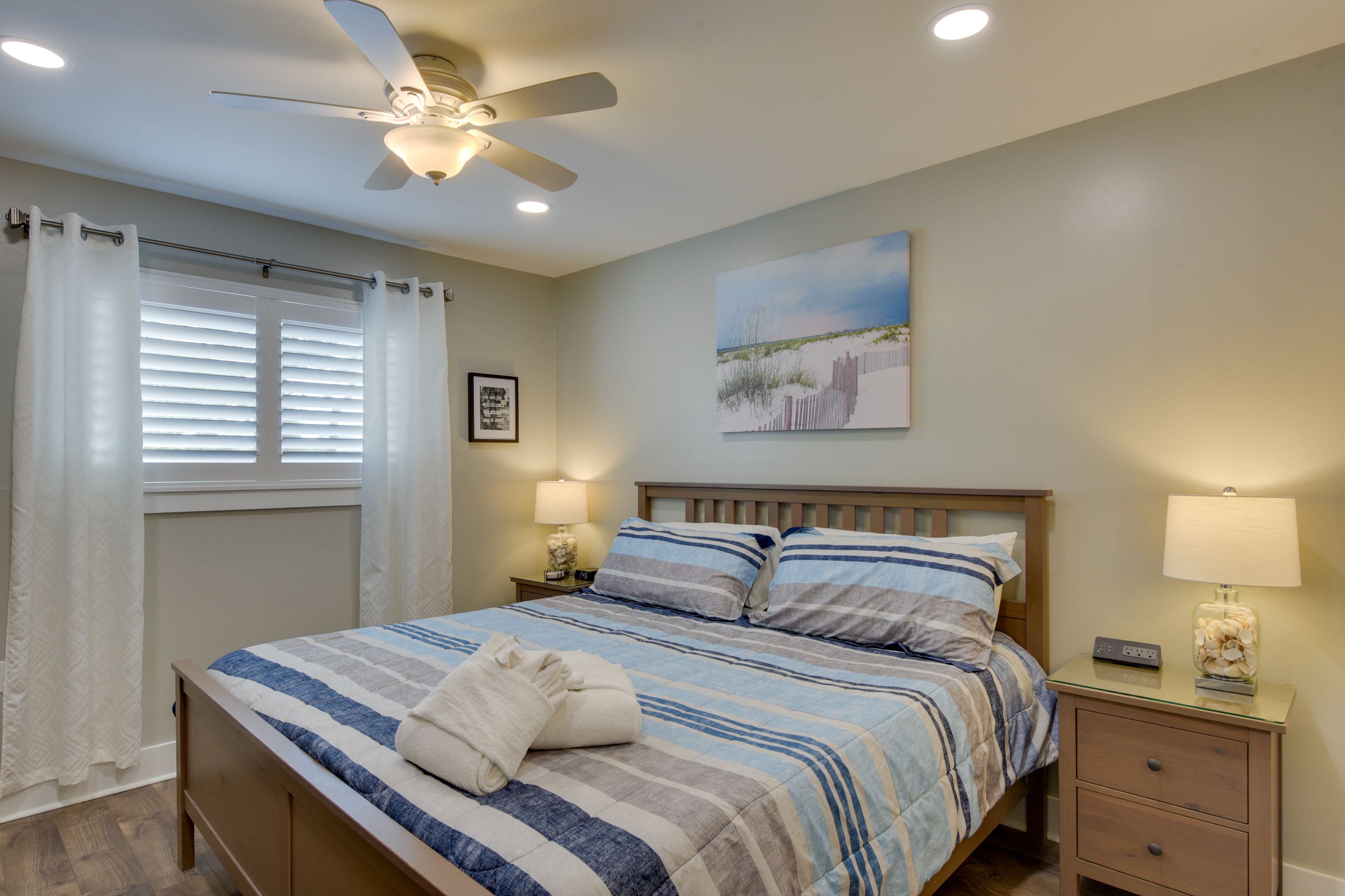 Bedroom 1 | King Bed