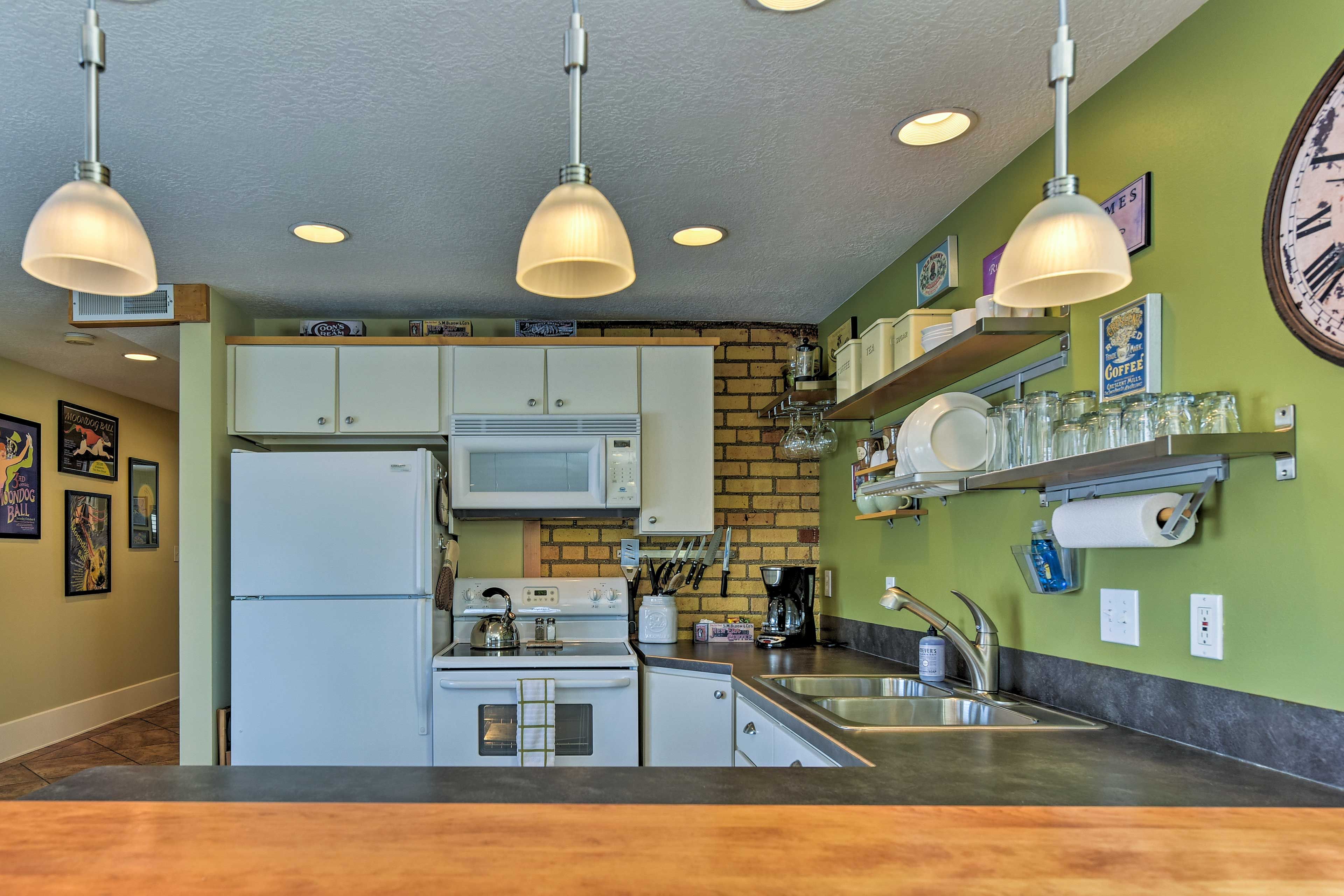 Kitchen | Cooking Basics | Dishware/Flatware