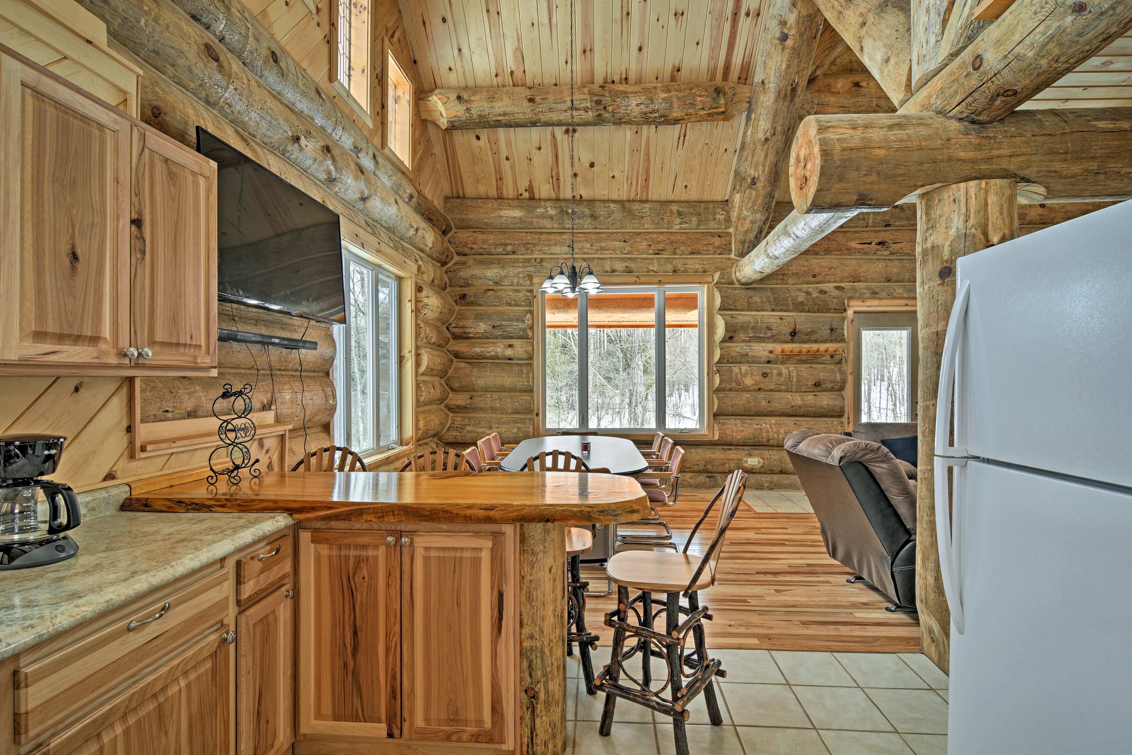 Guests can watch you cook from the breakfast bar!