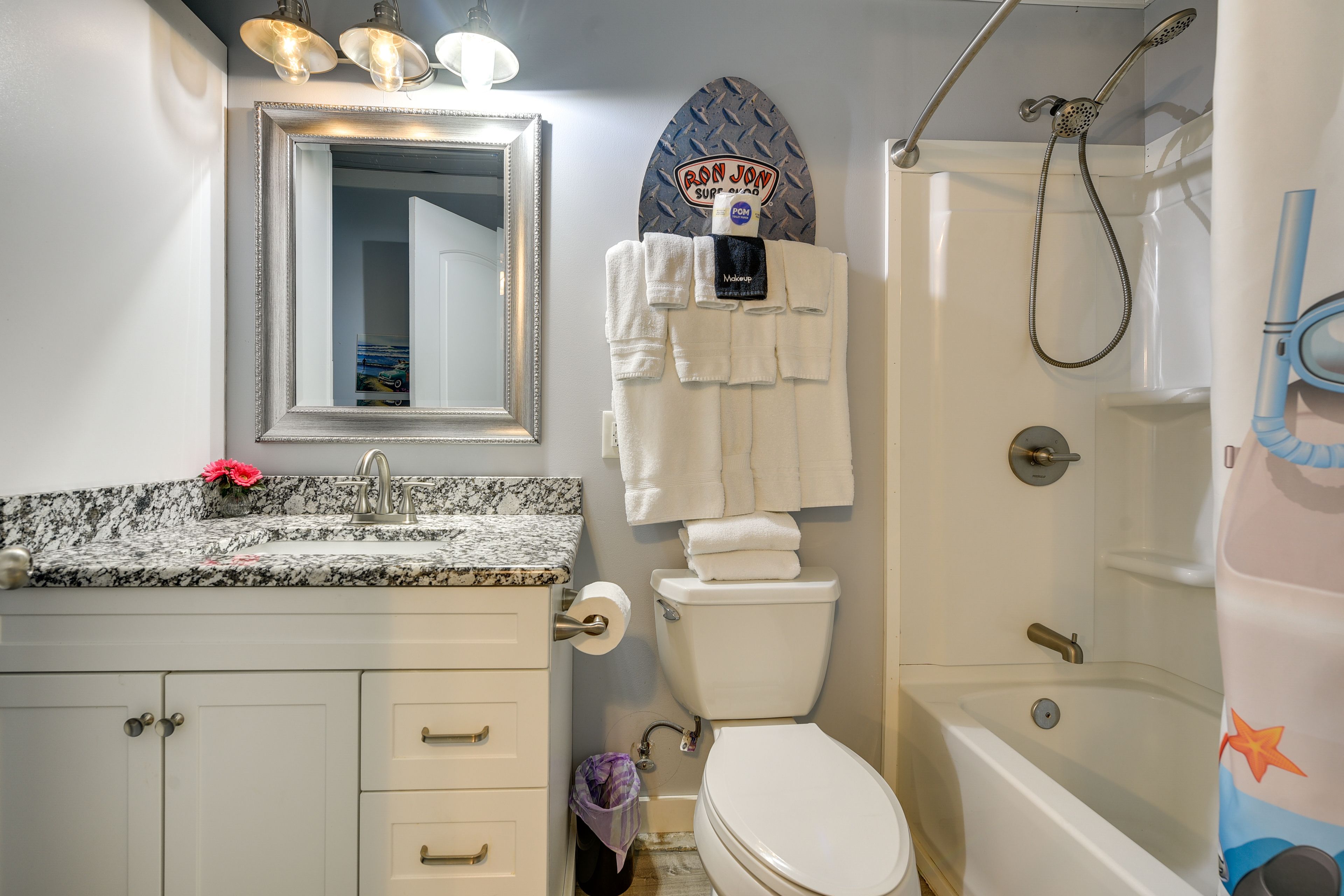 Full Bathroom | Towels & Linens Provided