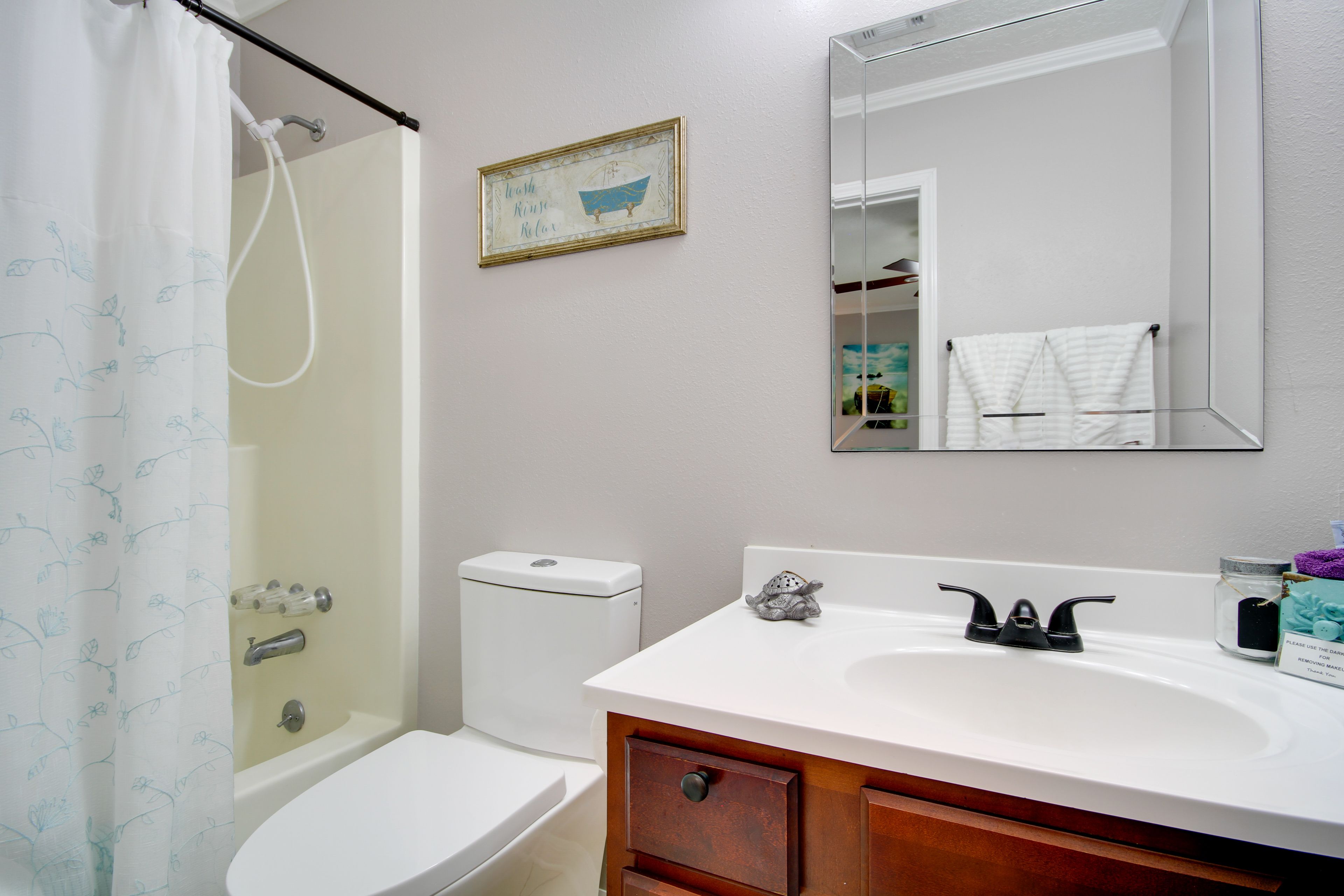 Full Bathroom