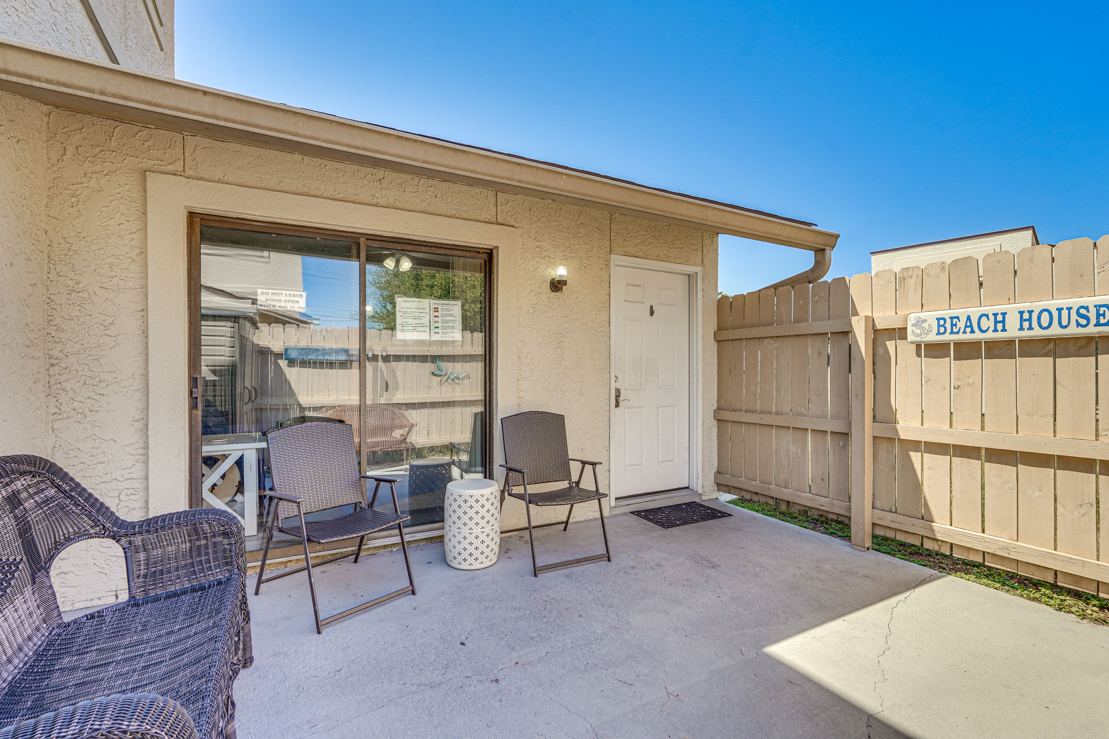 Private Patio | Entrance