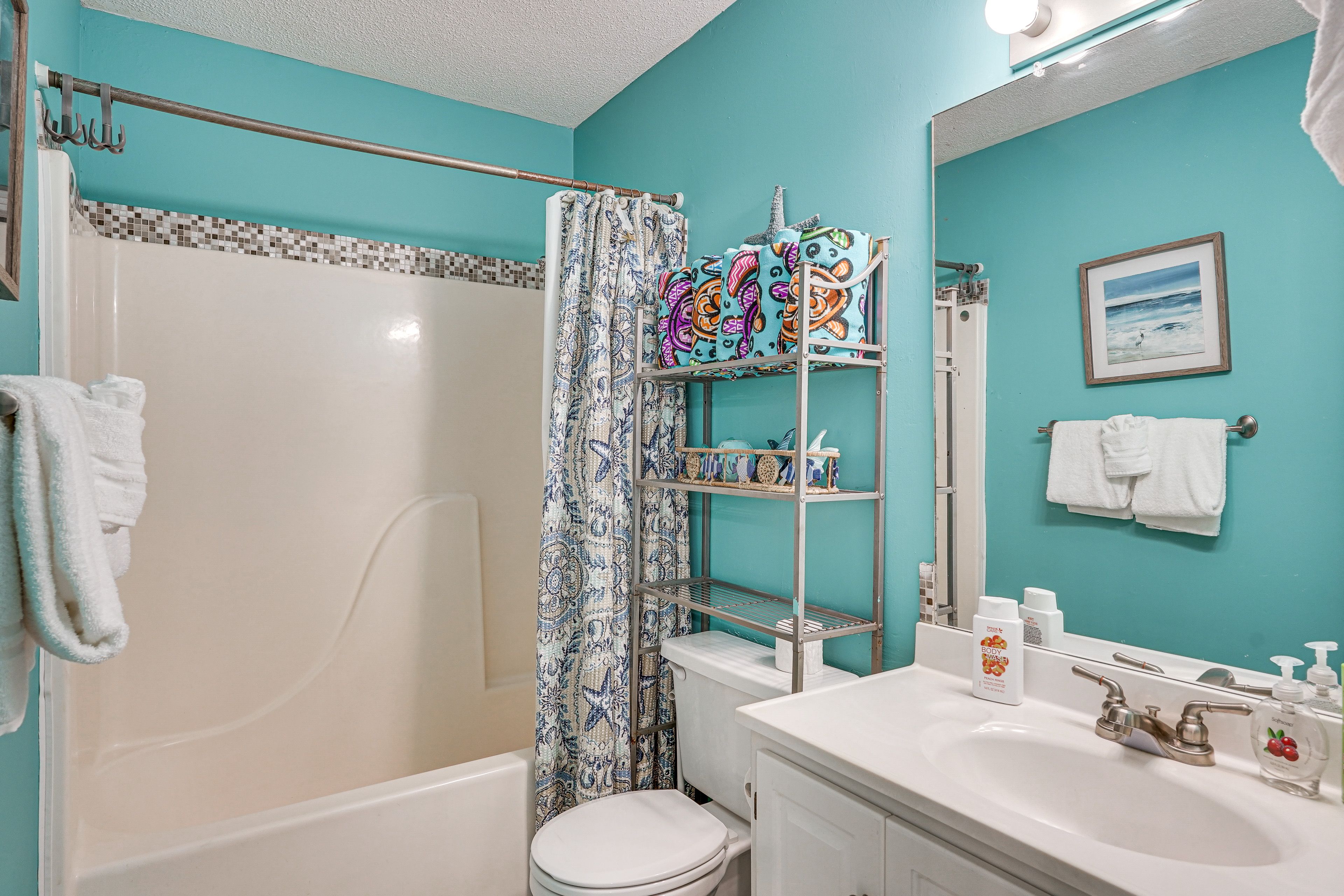 Full Bathroom | Towels & Linens Provided