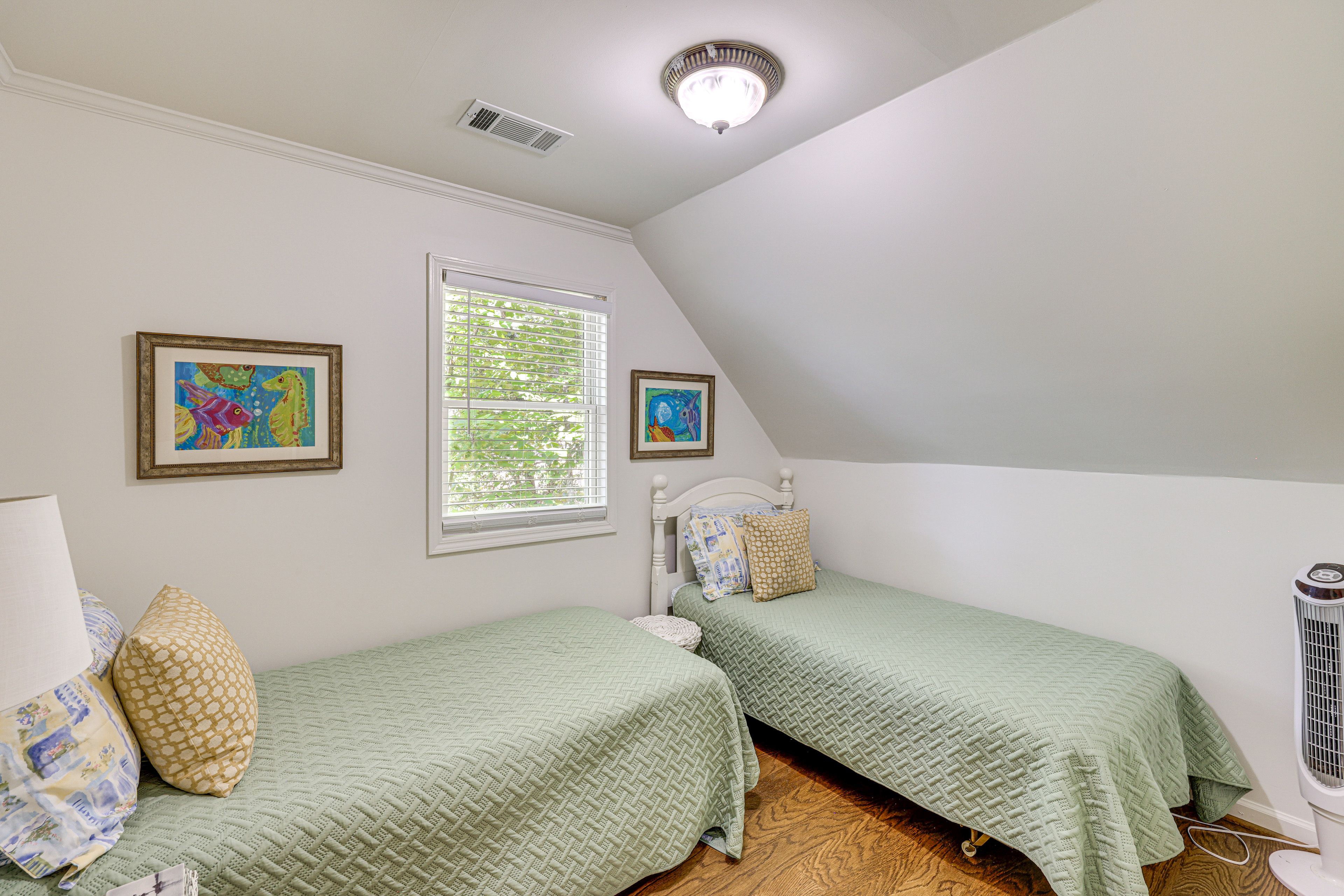 Bedroom 4 | 2 Twin Beds