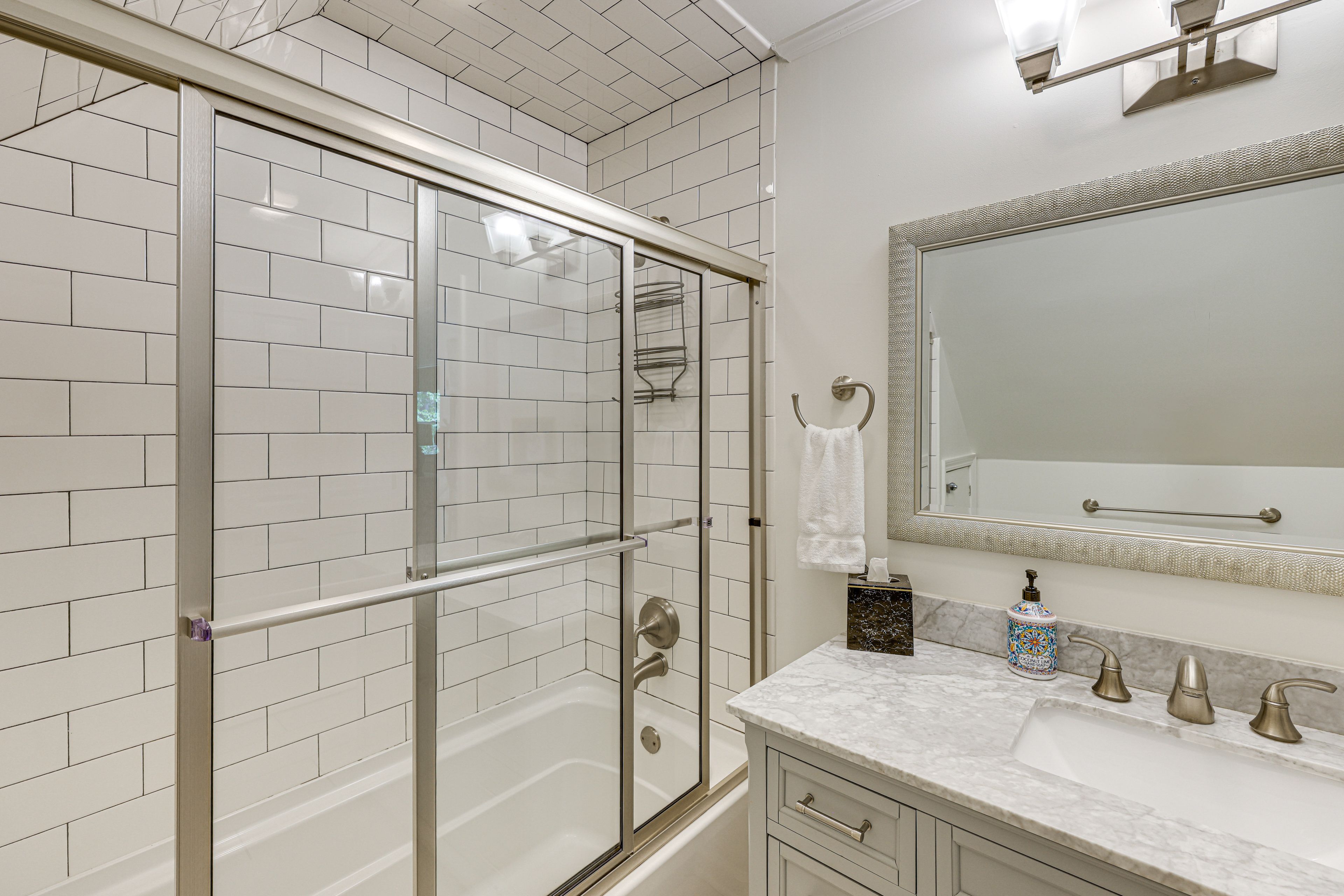 En-Suite Bathroom | Linens & Towels Provided