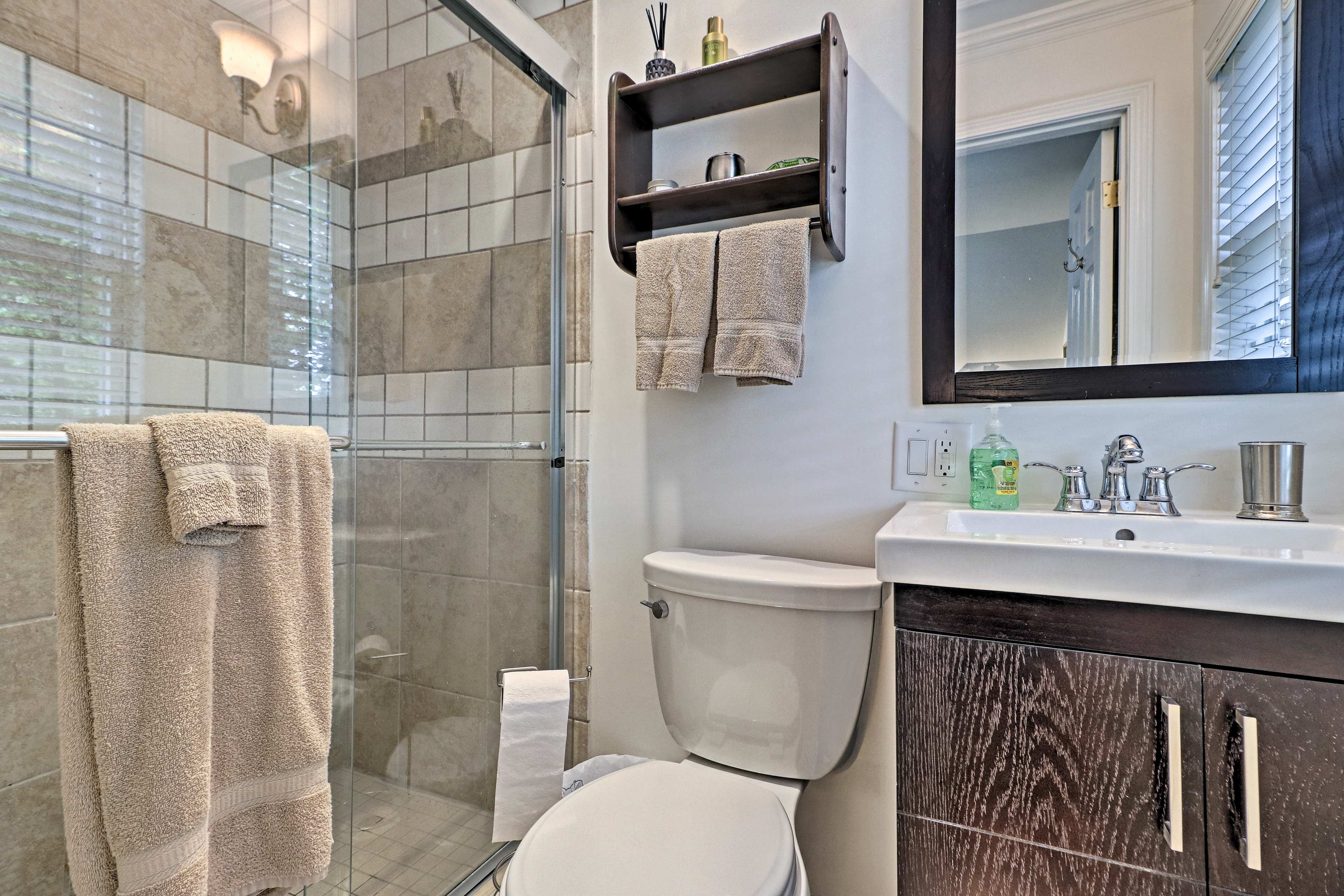 En-Suite Bathroom | Linens & Towels Provided