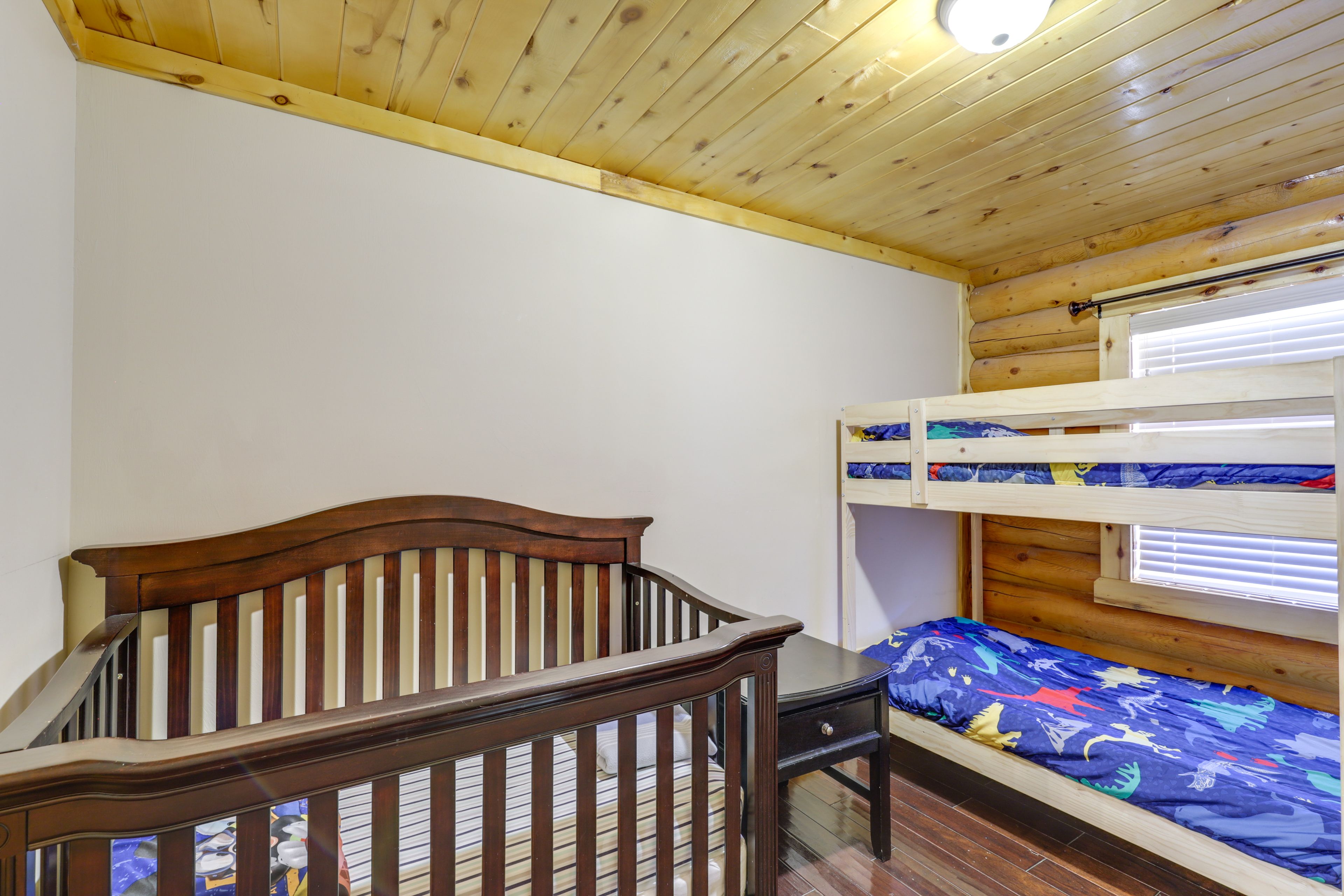 Bedroom 6 | Twin Bunk Bed | Crib | Toddler Bed