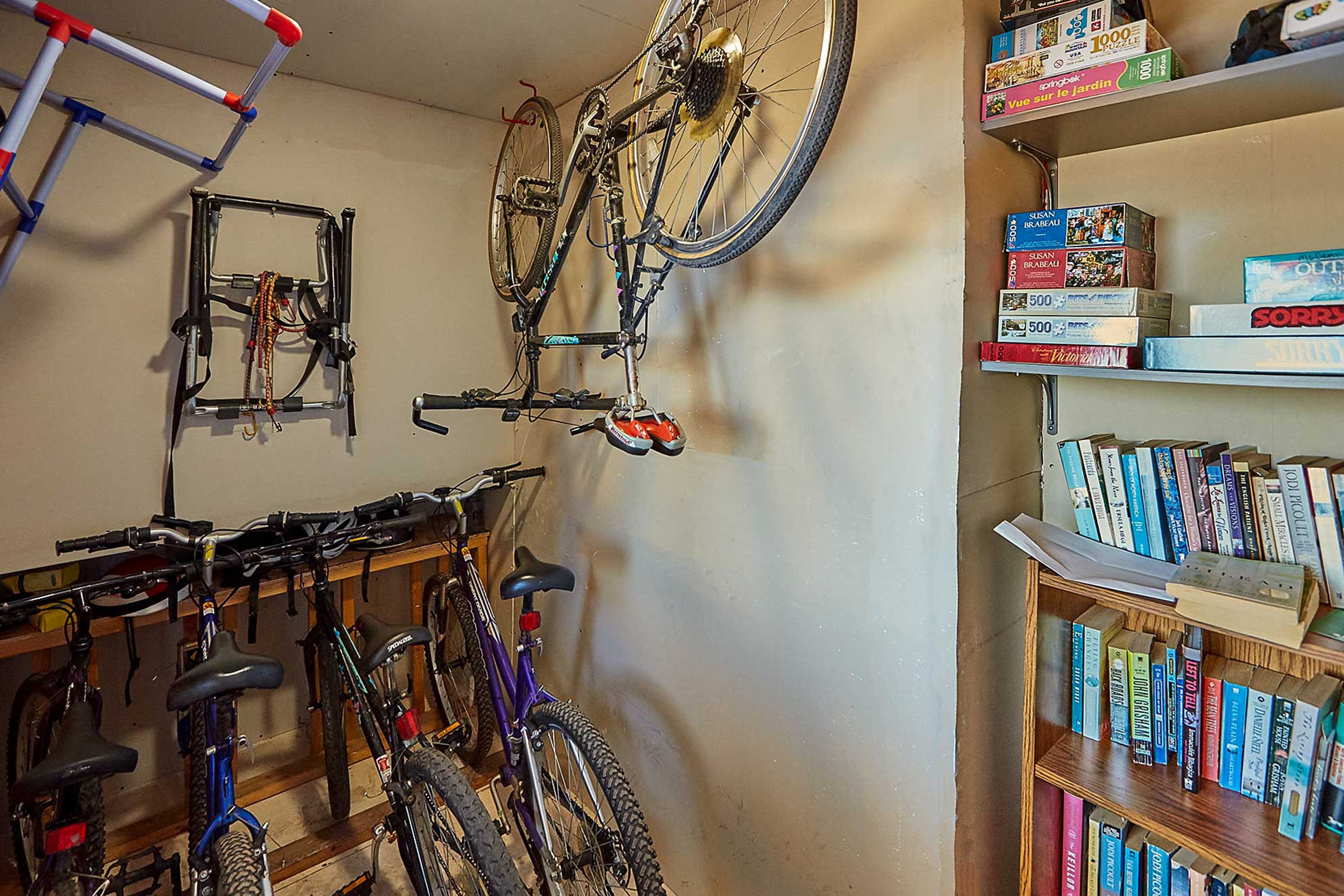 Shared Amenities | 4 Bicycles | Yard Games