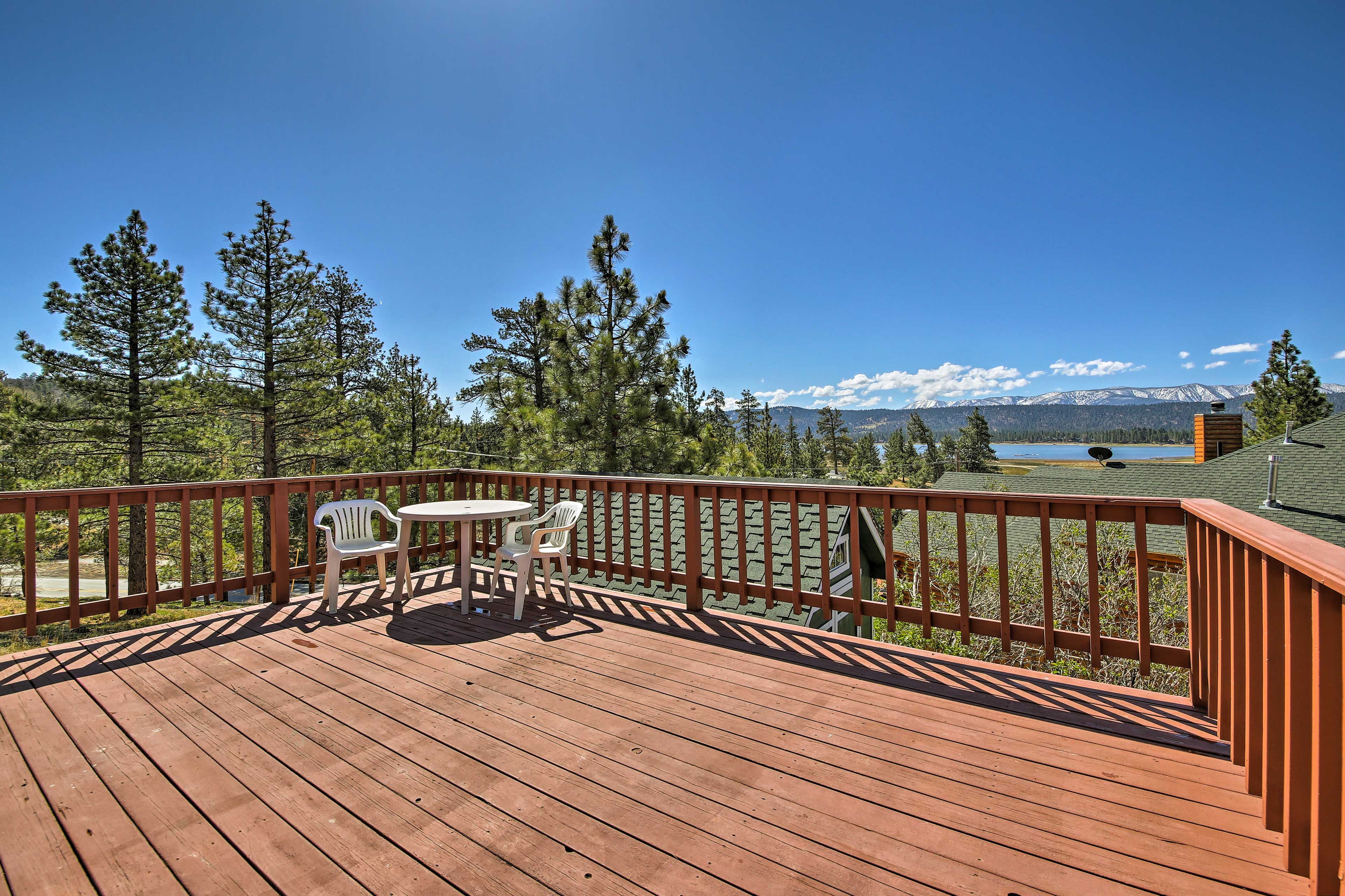 Deck | Outdoor Dining
