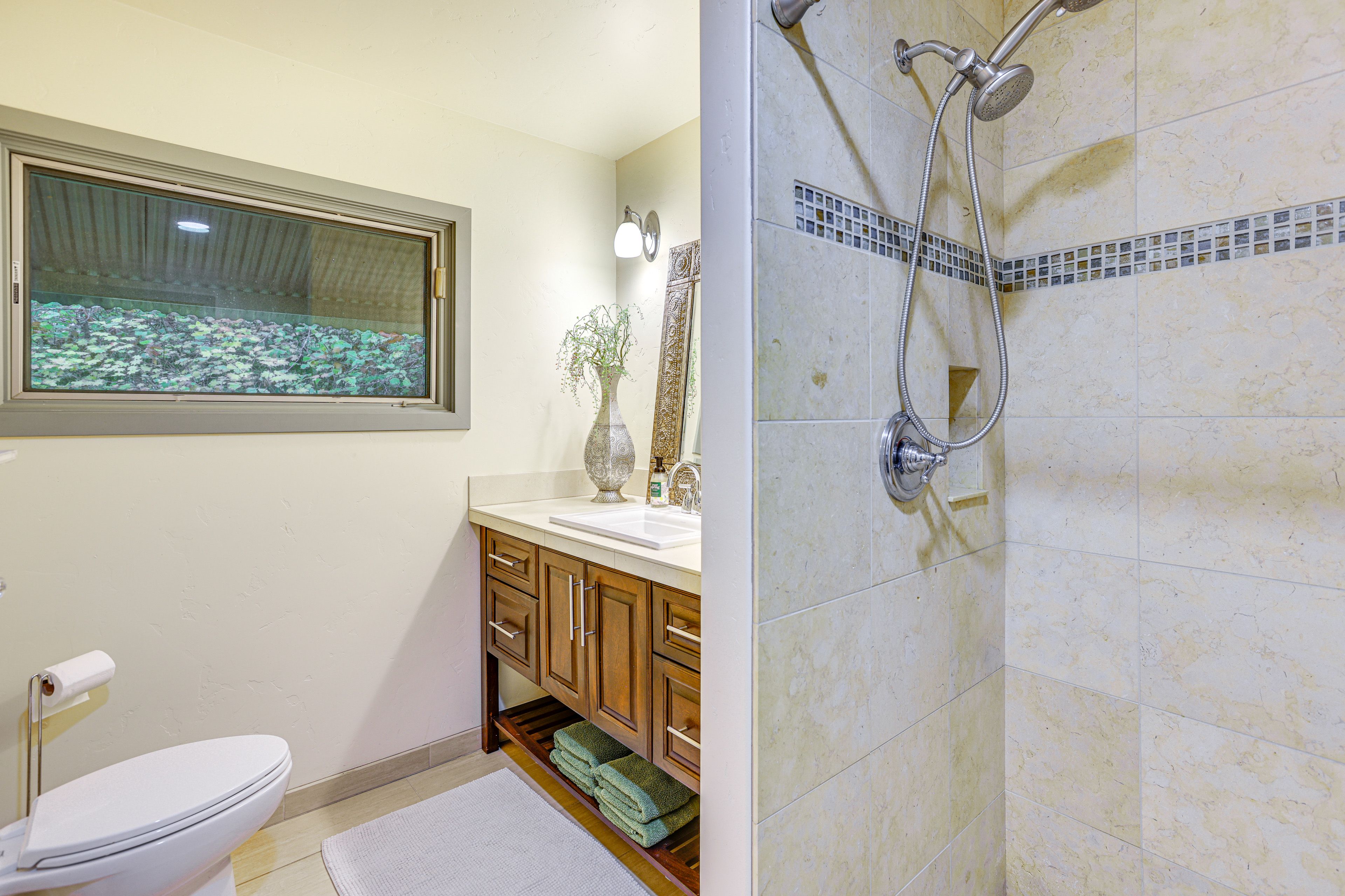 En-Suite Bathroom | Towels Provided