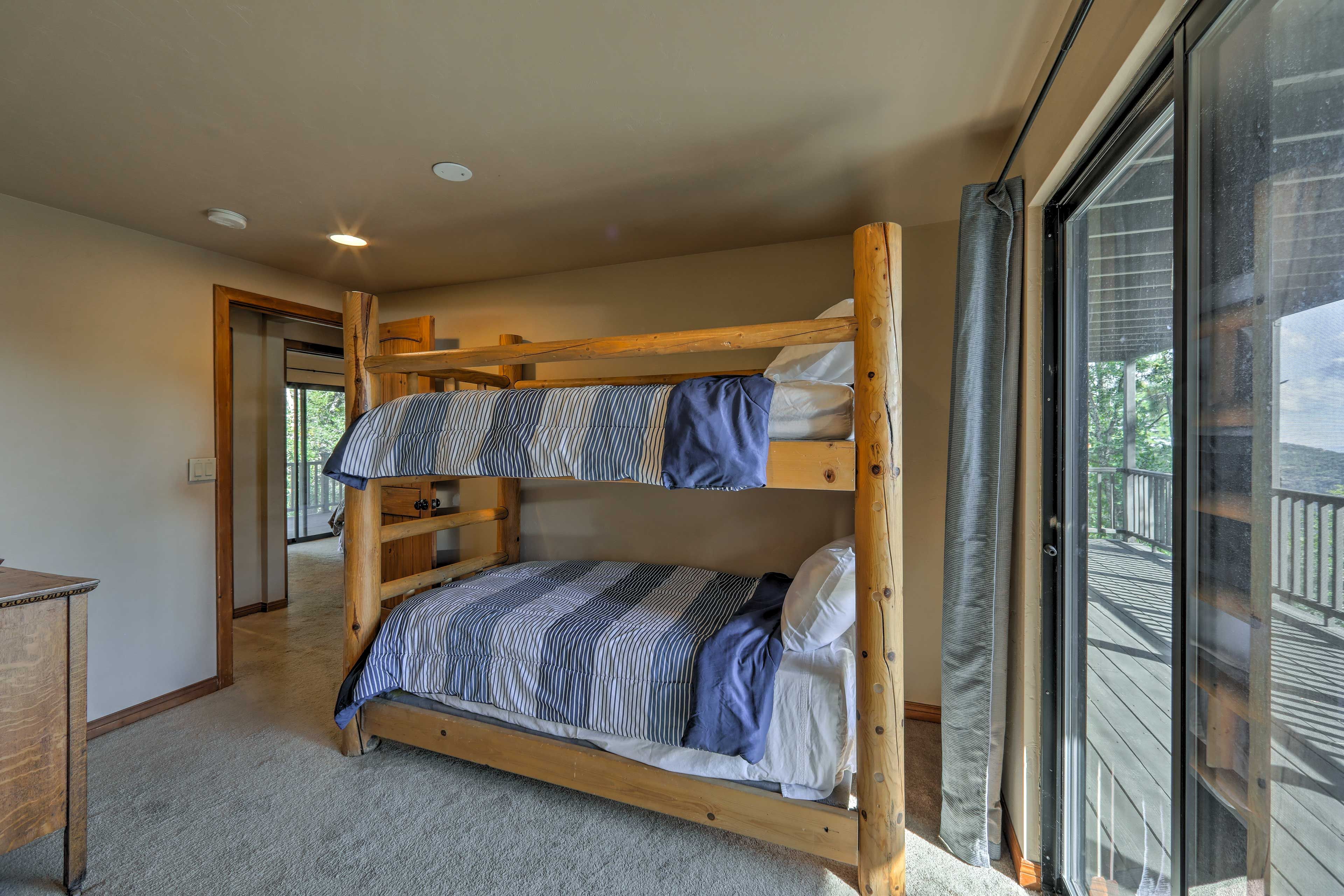 The bunk bed room accommodates 2 guests in the twin-over-twin bunk bed!