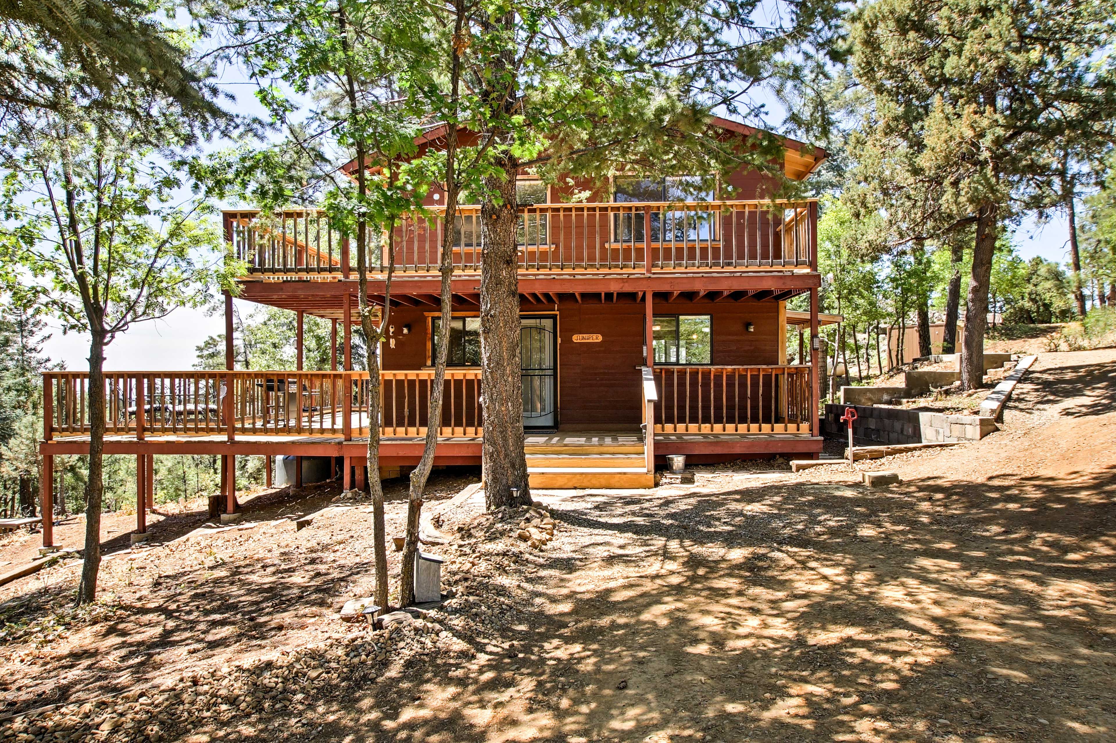 Downtown Prescott is just 8 miles away.