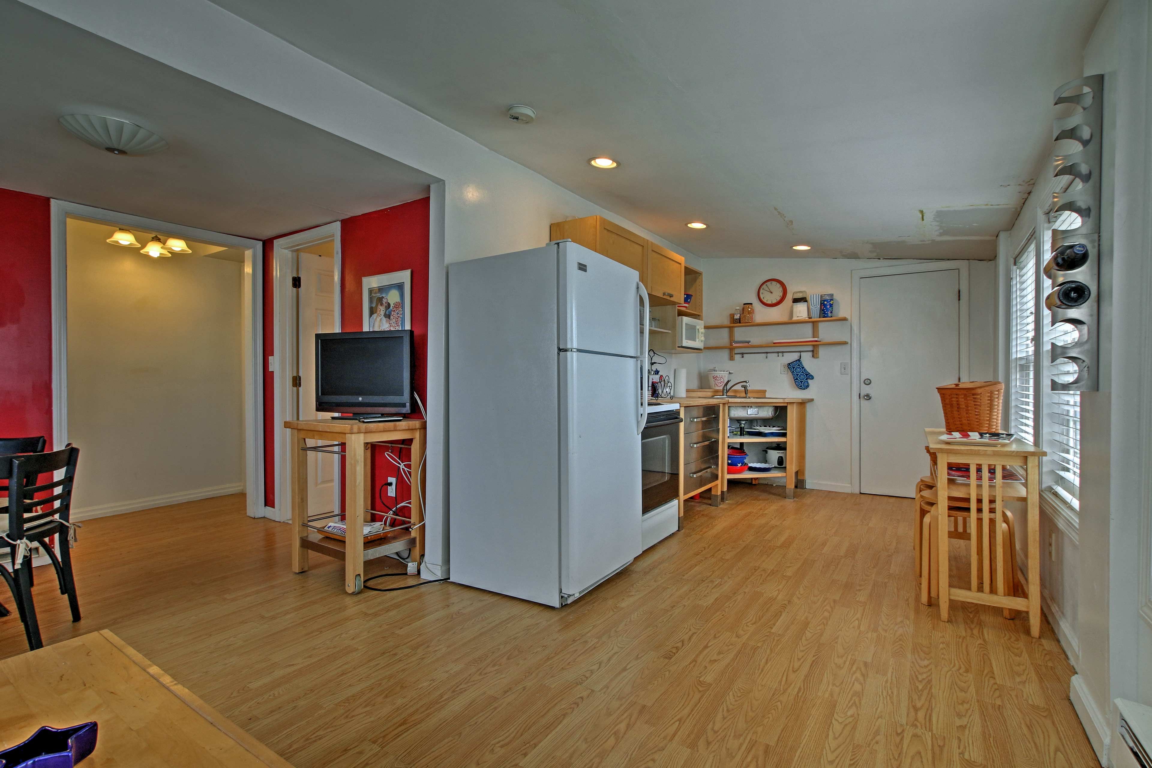 An open floor concept offers plenty of space to sprawl out!