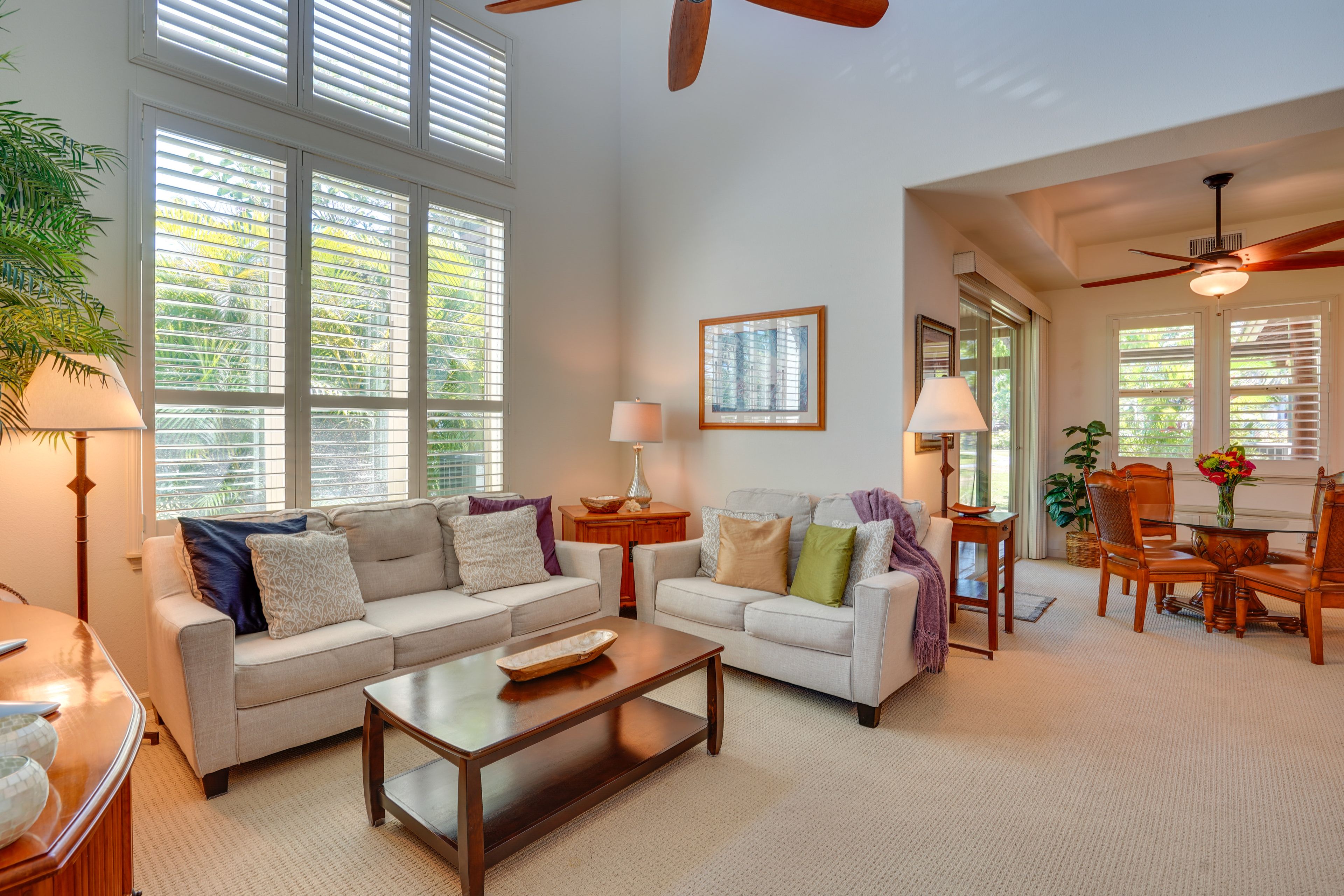 Living Room | Cable TV | Central A/C | Free WiFi