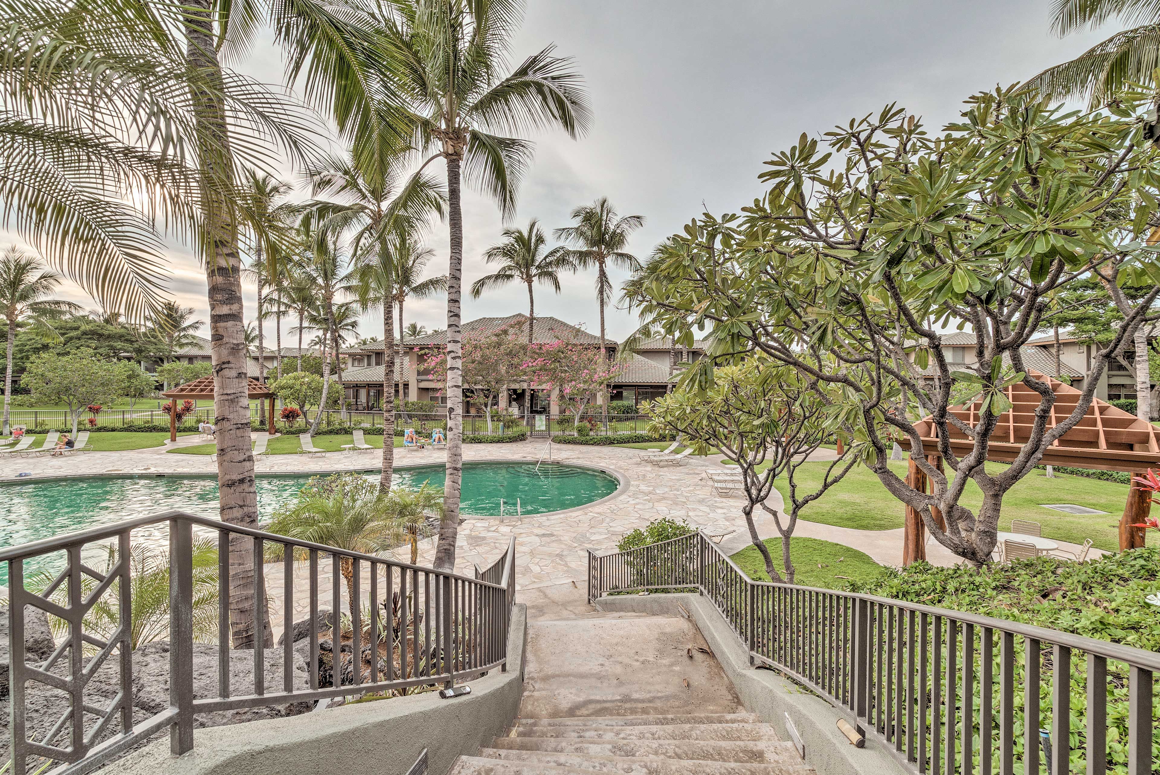 Community Amenities | Outdoor Pool
