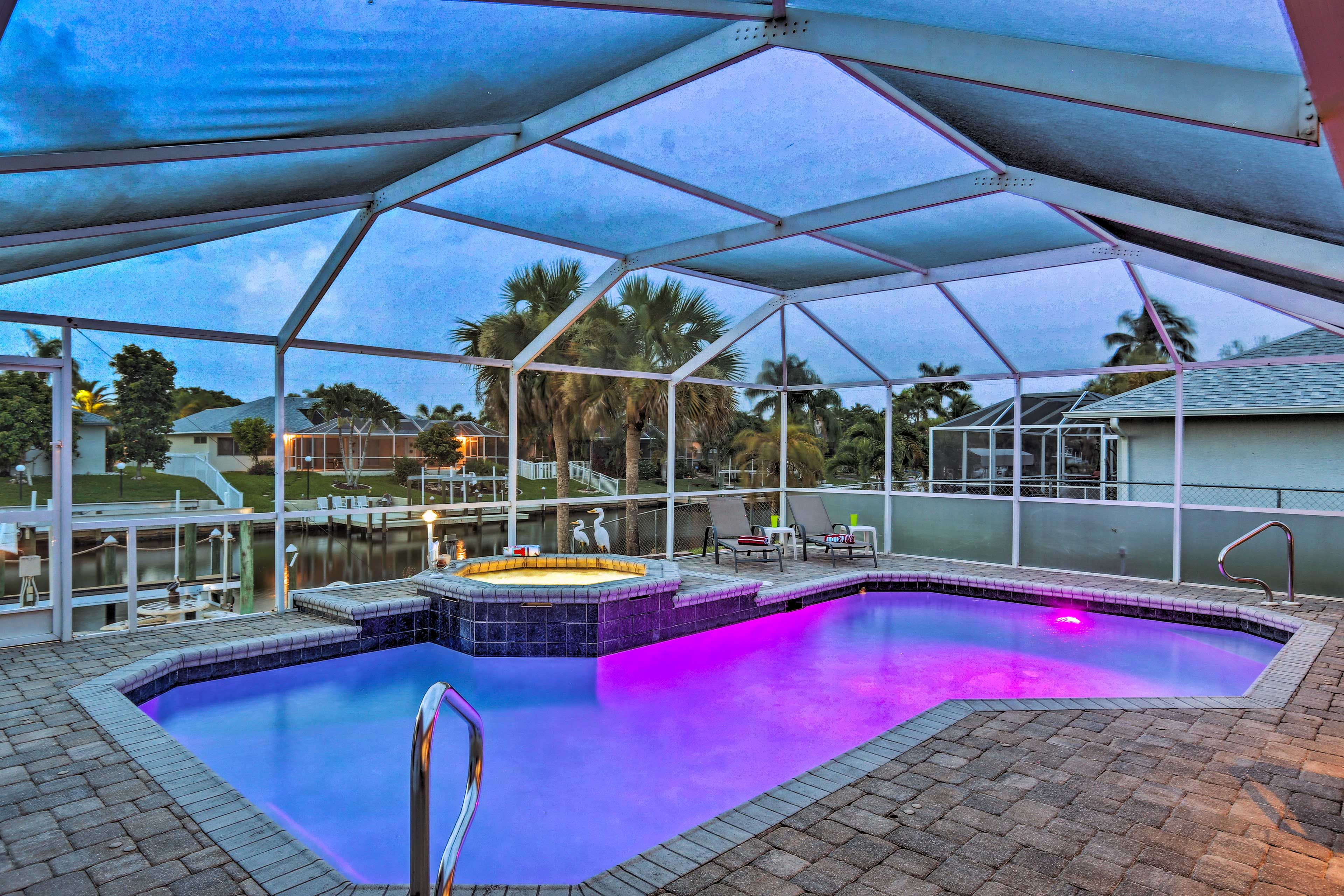 The views are just as gorgeous at night through the lanai’s roof!