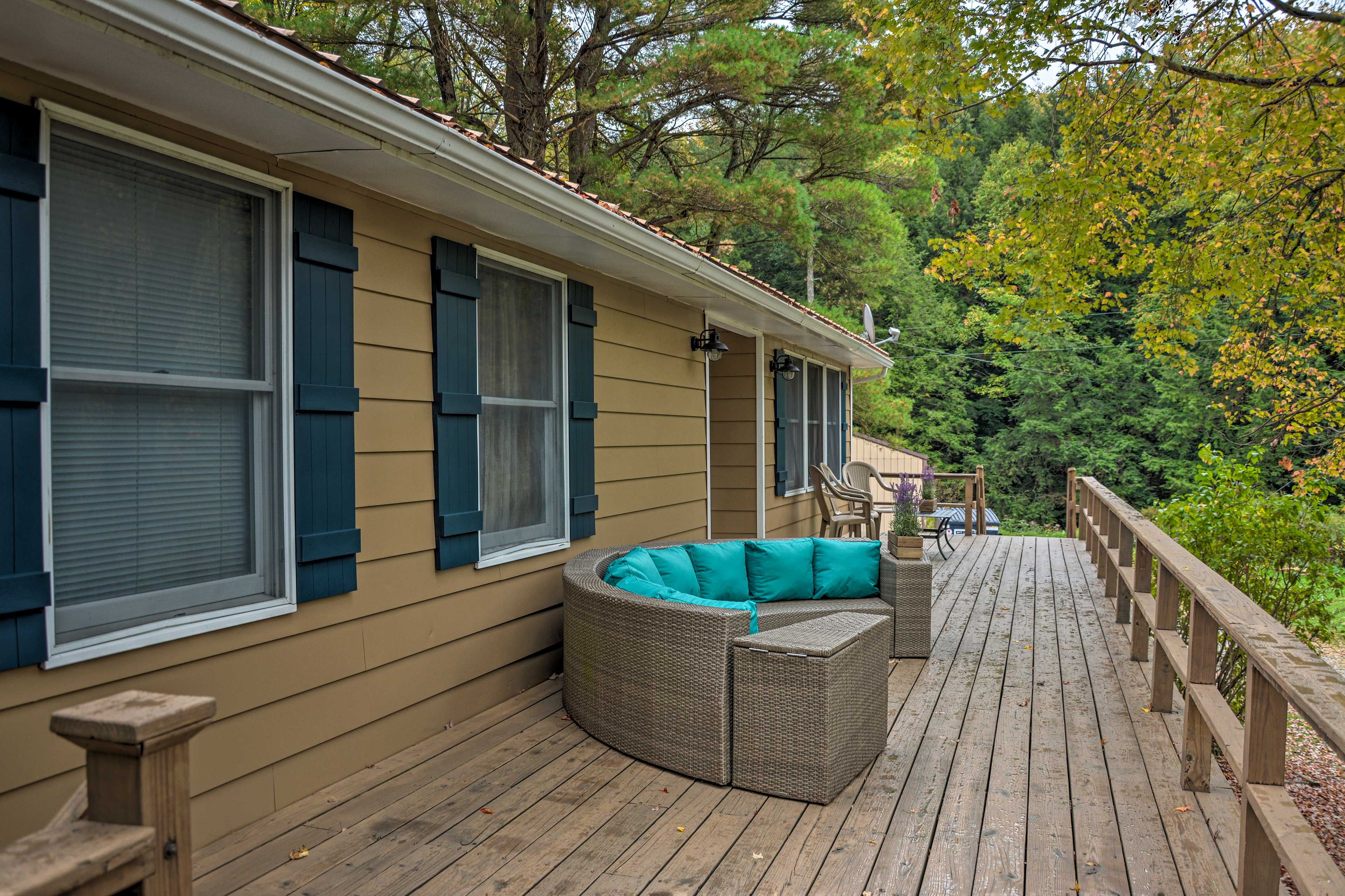 Furnished Deck
