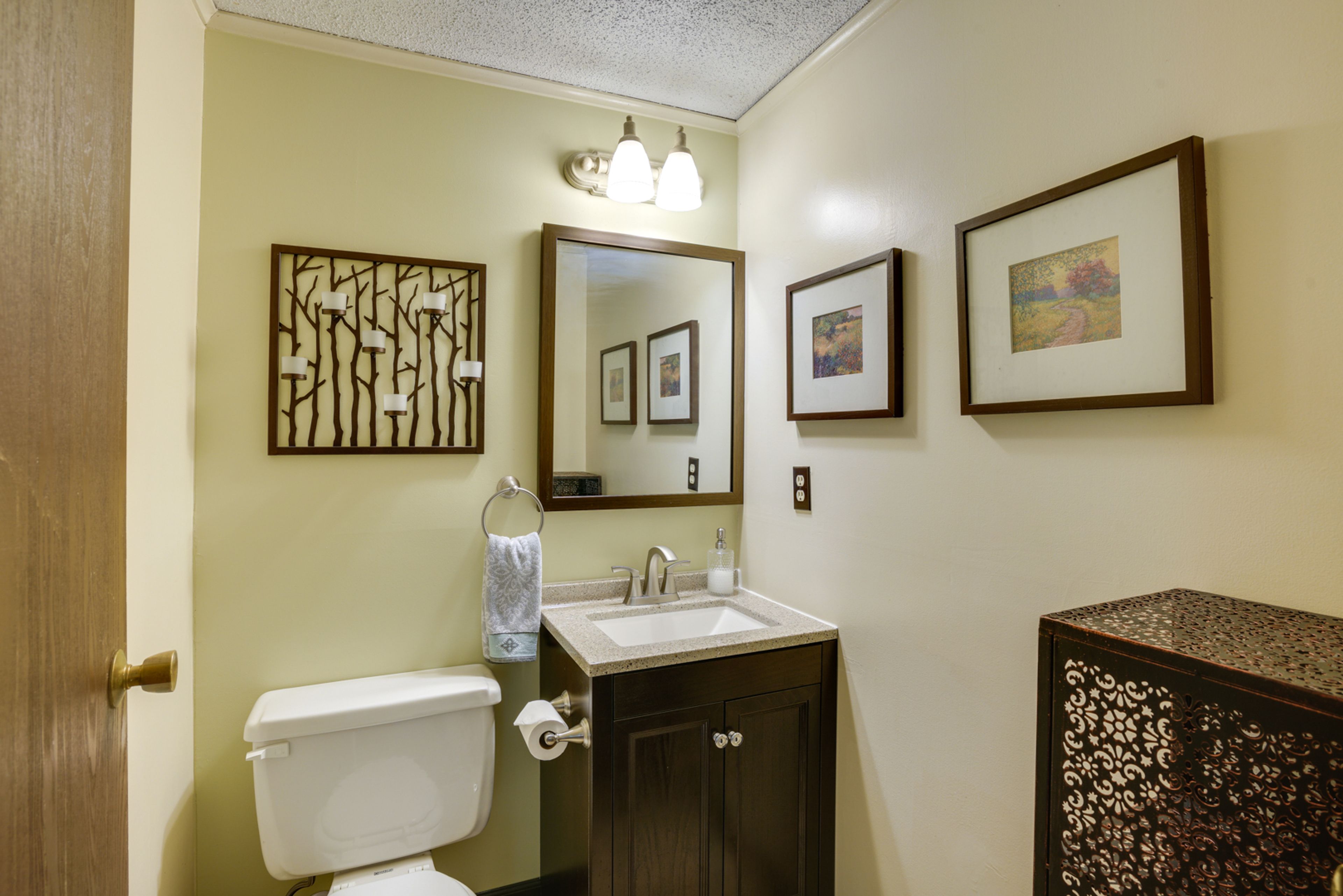 En-Suite Bathroom