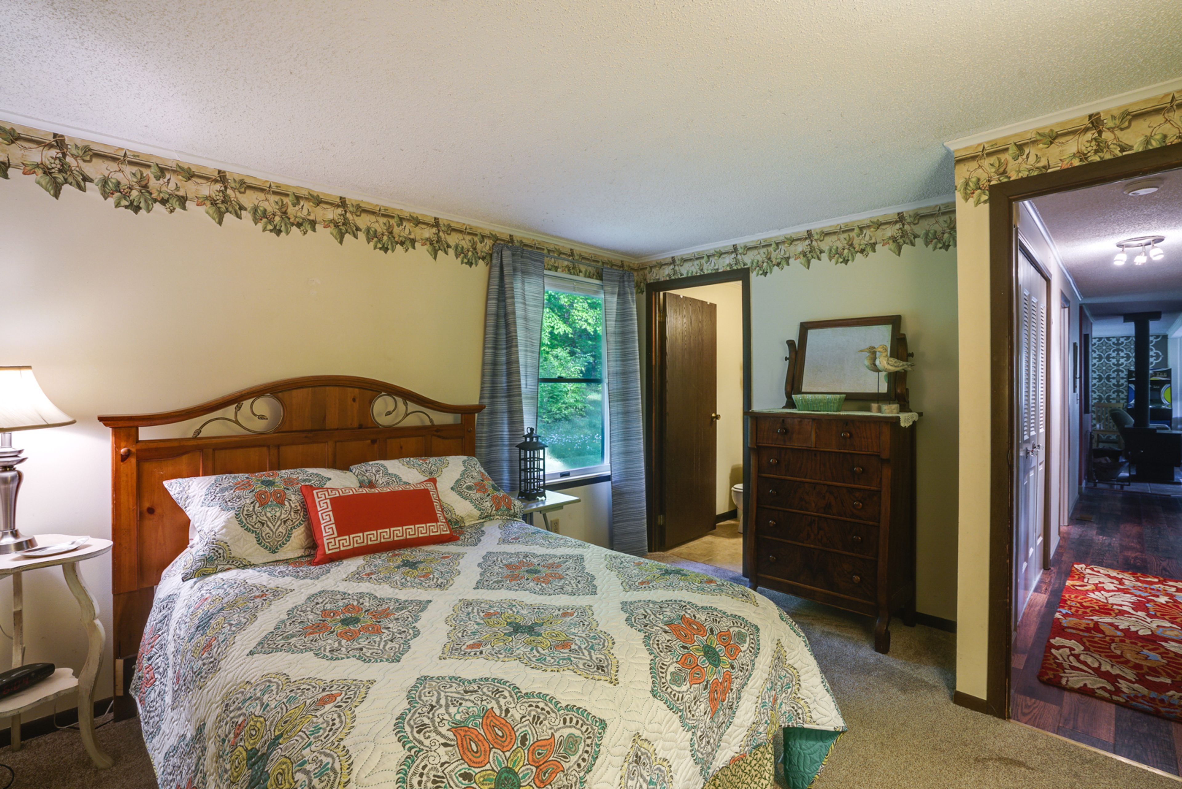 Bedroom 1 | Queen Bed | Linens Provided