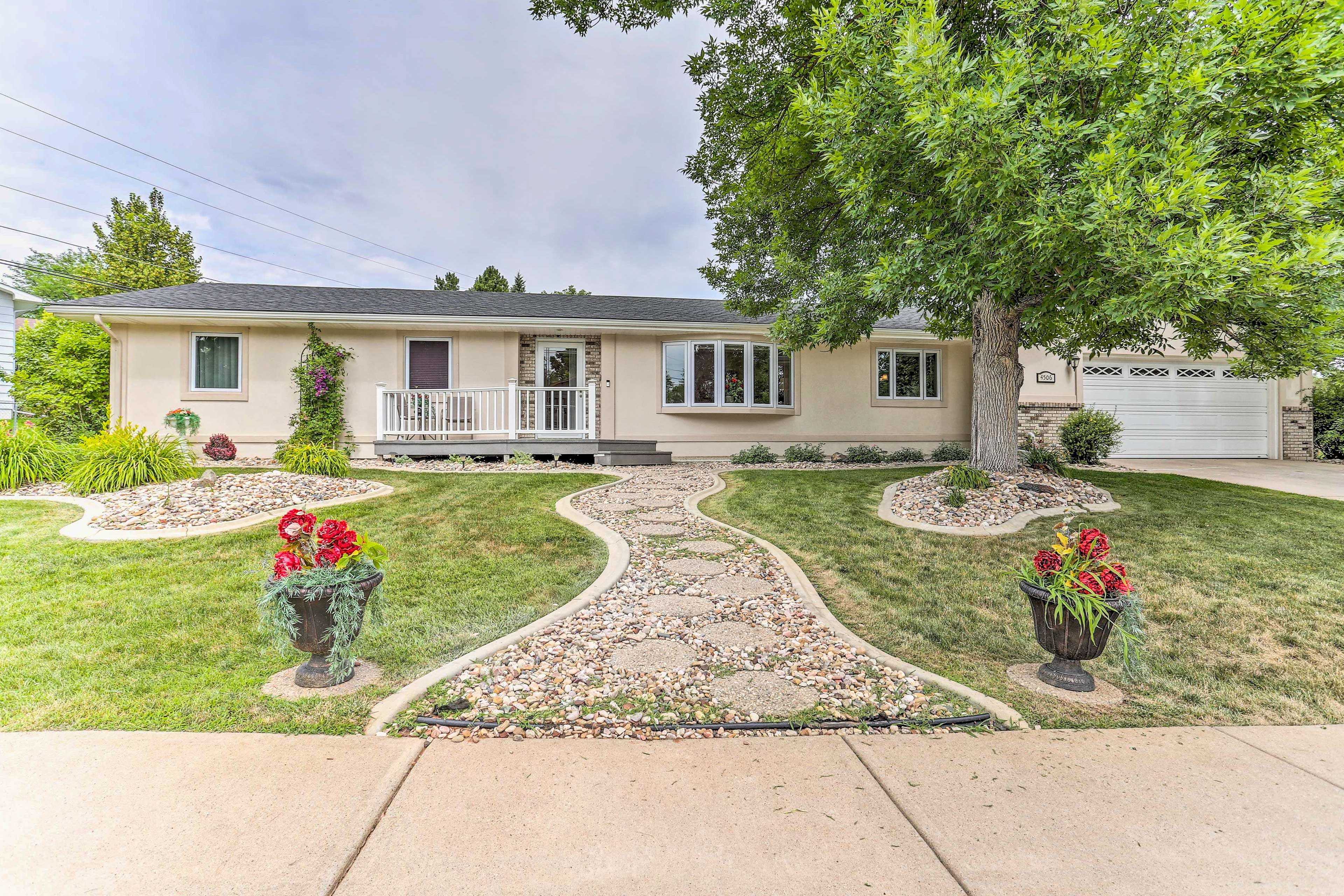 Enjoy a relaxing visit to Rapid City at this 2-bedroom, 2-bath vacation rental!