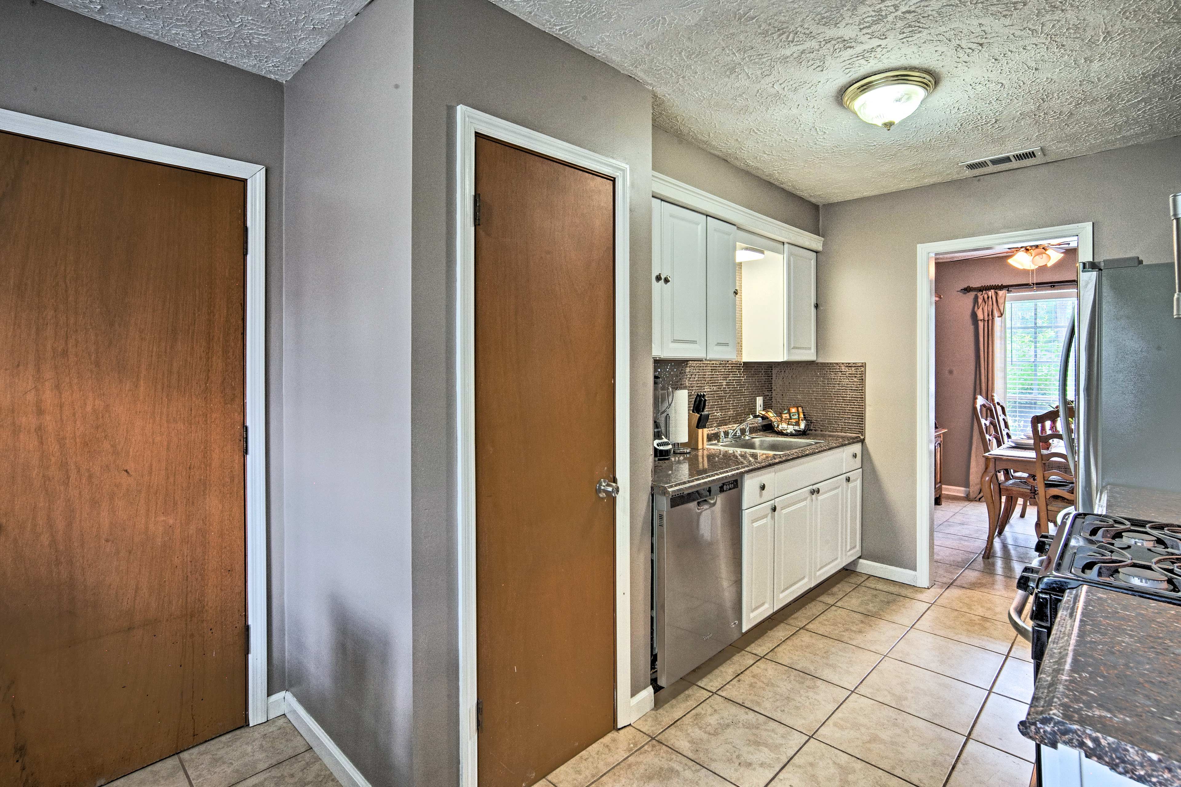 Try out a new recipe in the fully equipped kitchen.