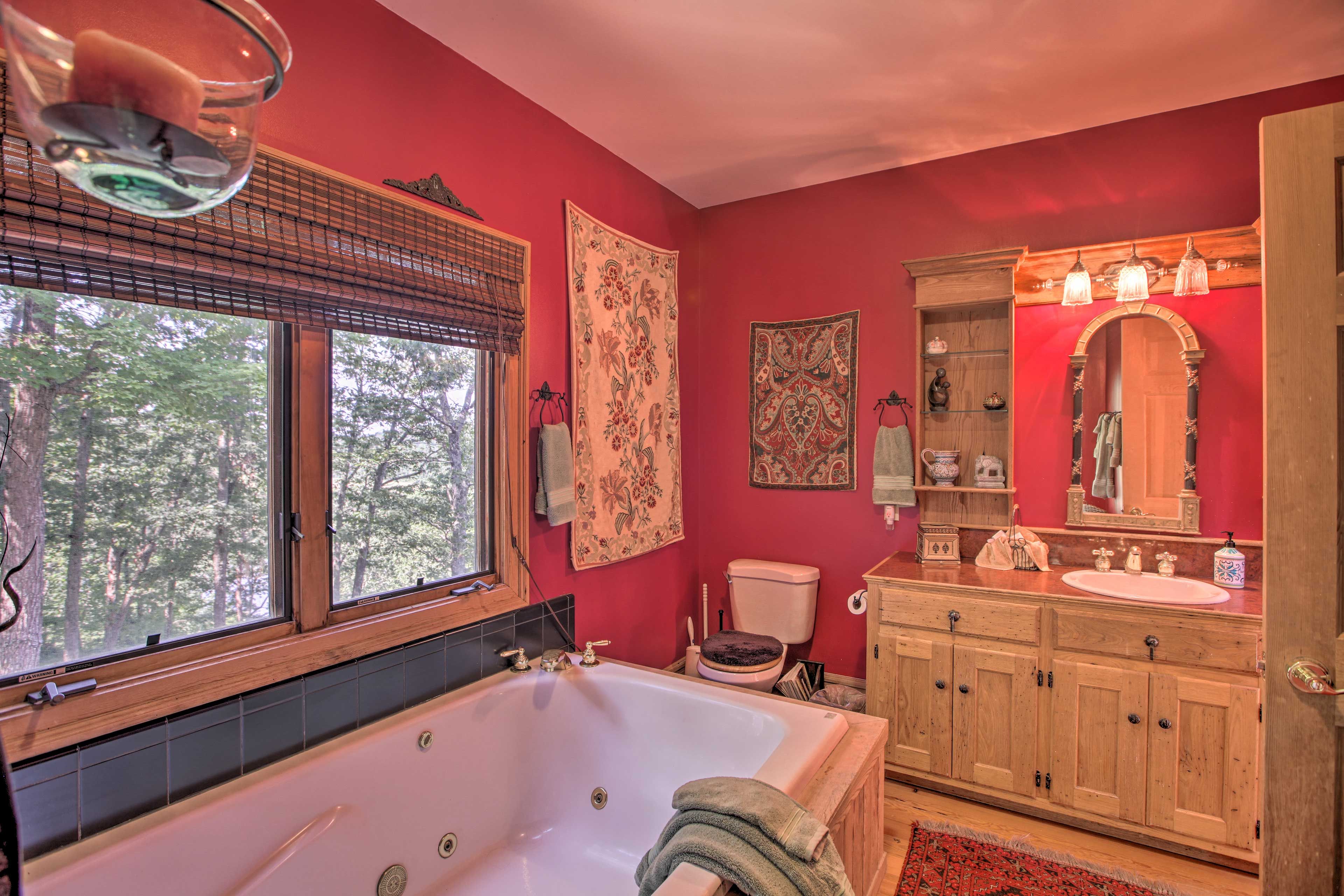 En-Suite Bathroom