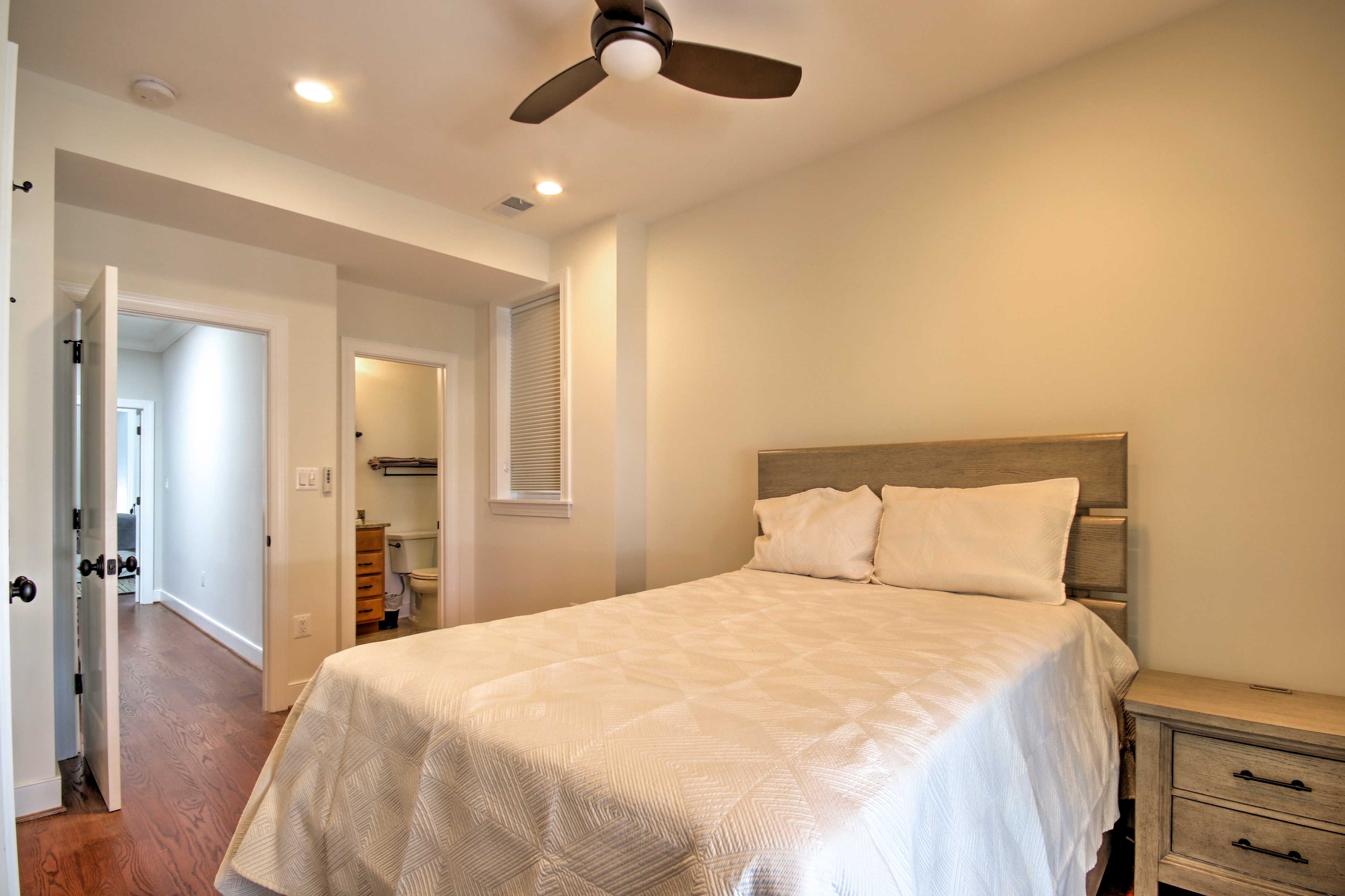 Bedroom 2 | Full Bed | Upper Level