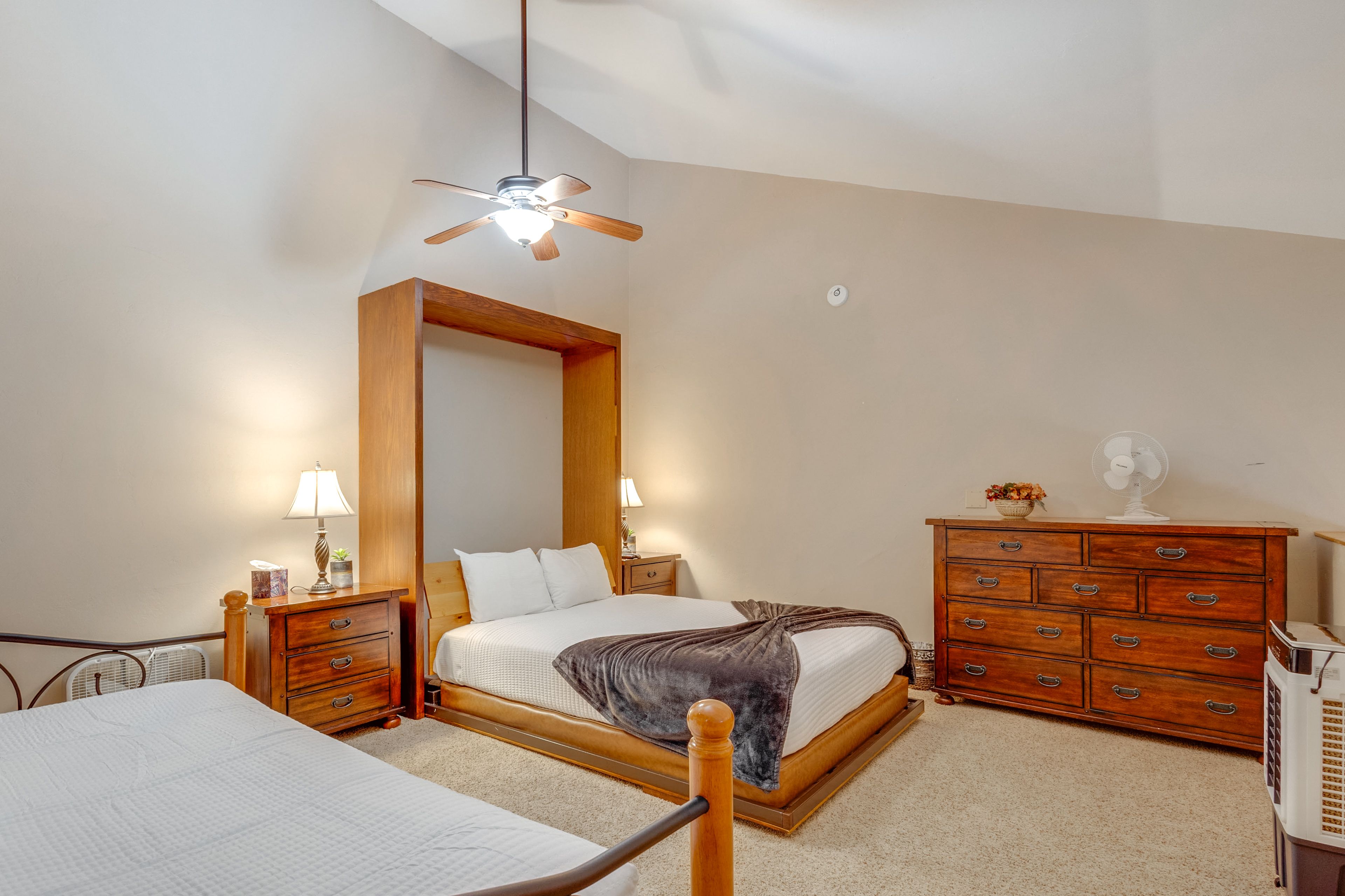 Loft | Queen Murphy Bed | Twin Daybed w/ Twin Trundle