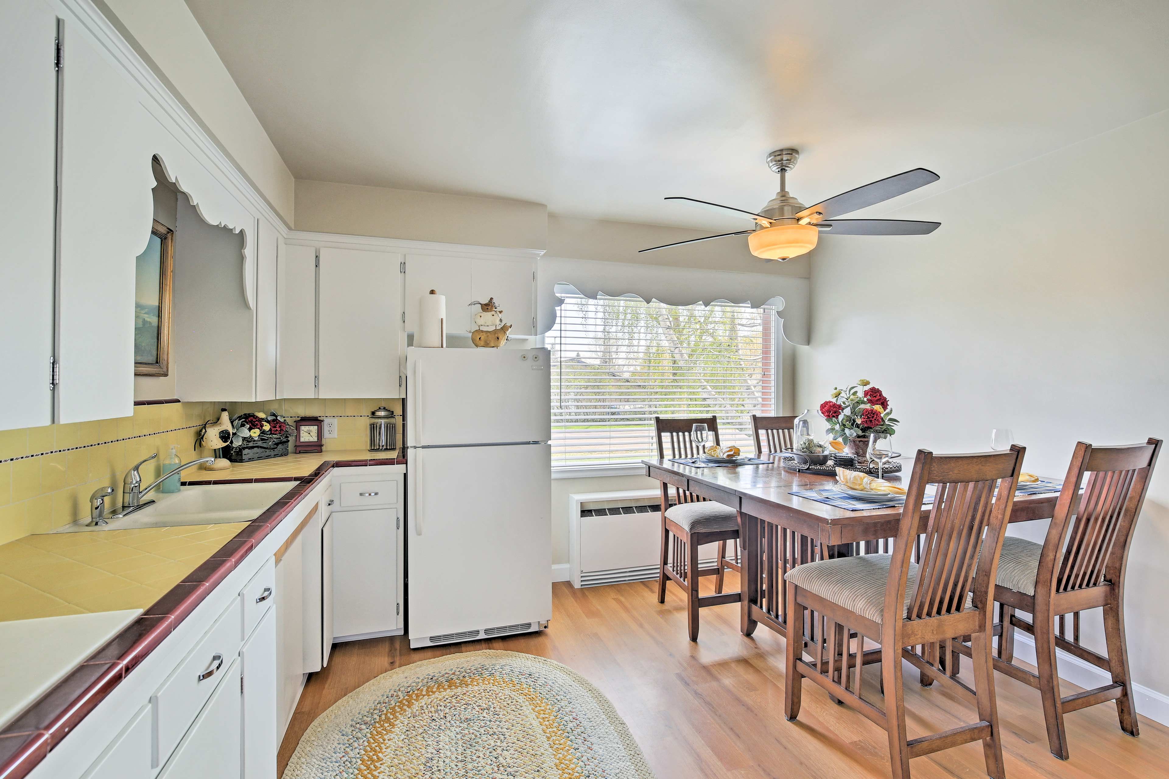 Well-Equipped Kitchen