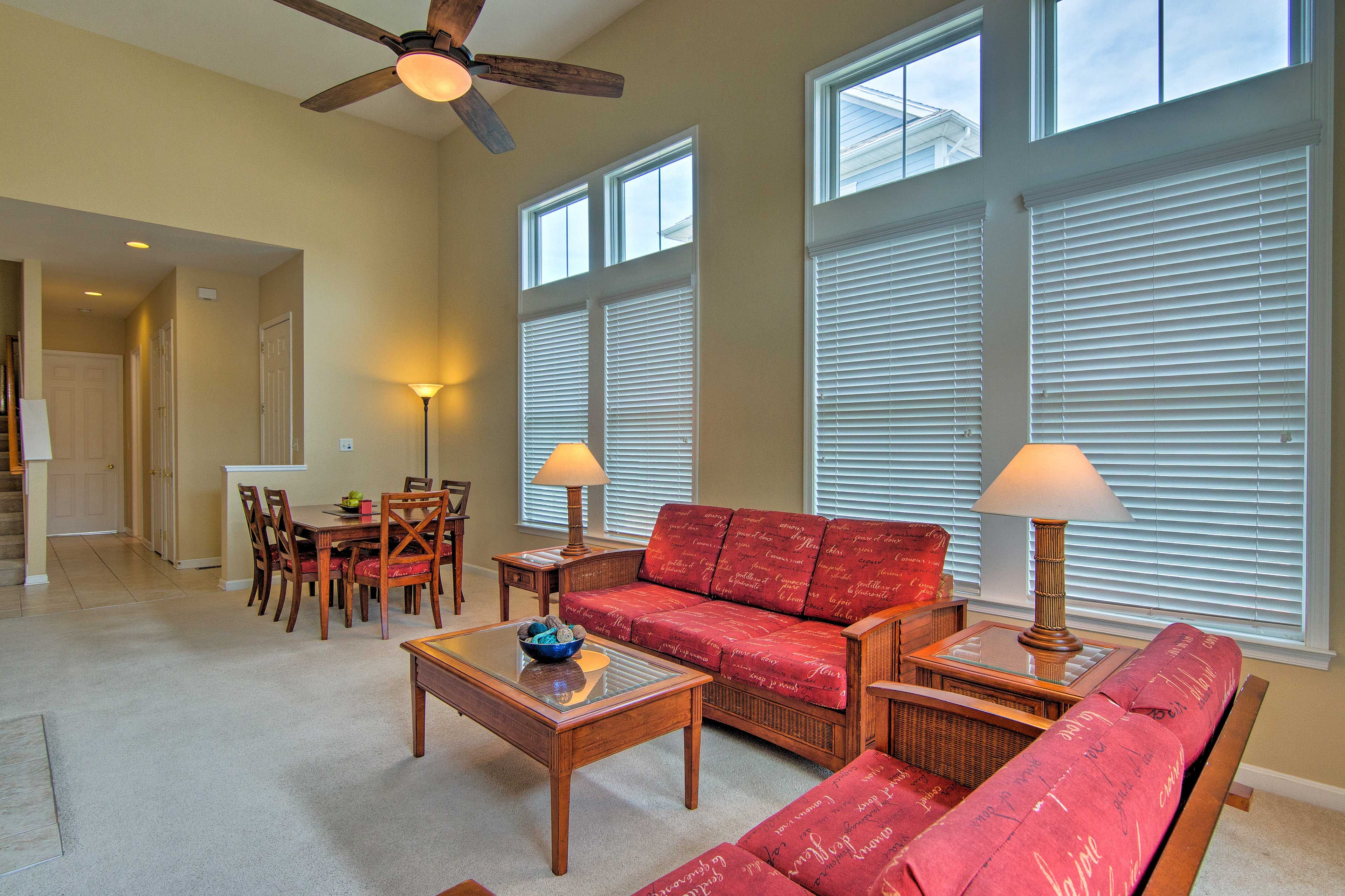 Living Room | Smart TV w/ Cable | Central Air Conditioning