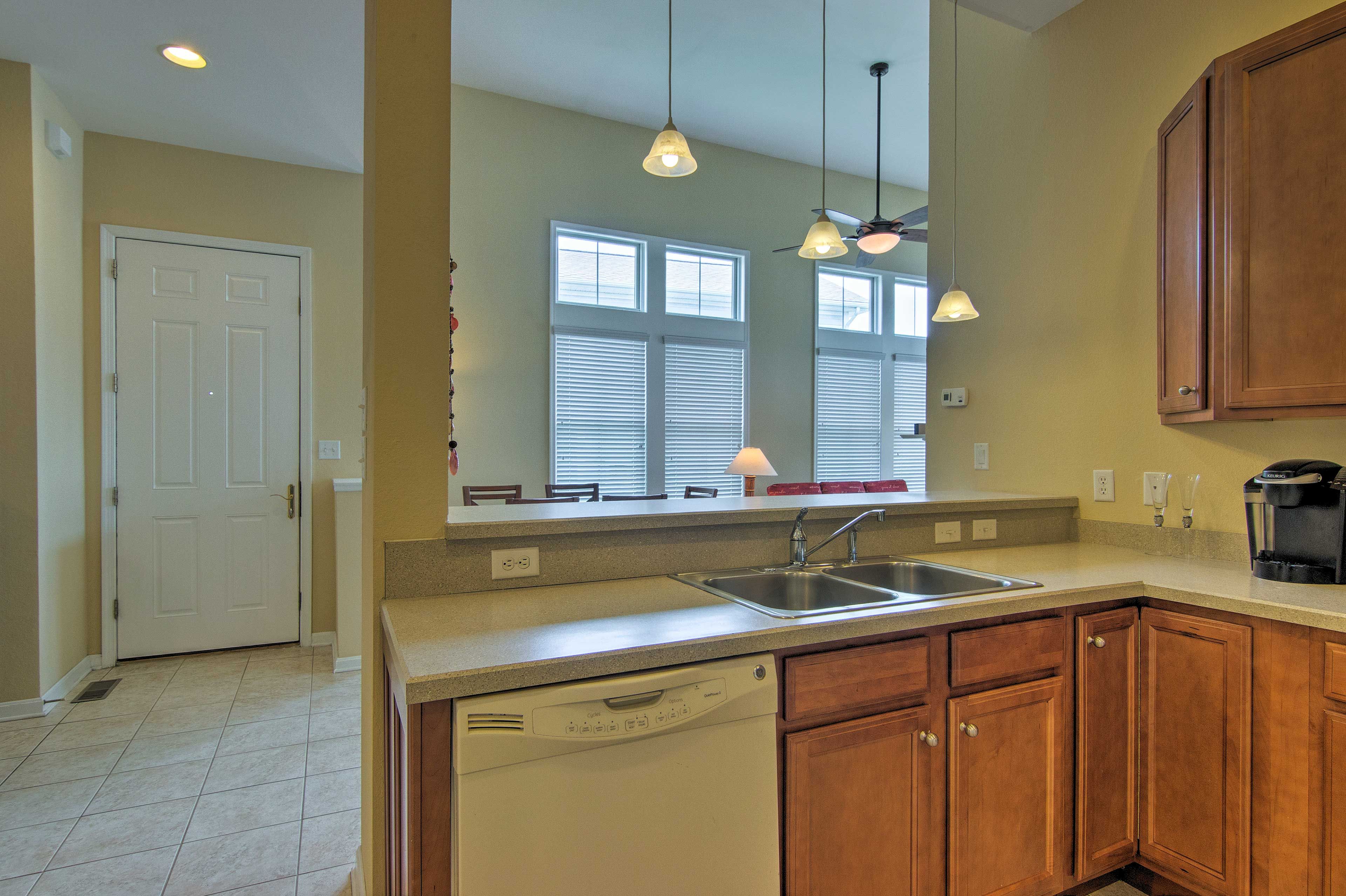Kitchen | Dishware & Flatware | Coffee Maker | Toaster