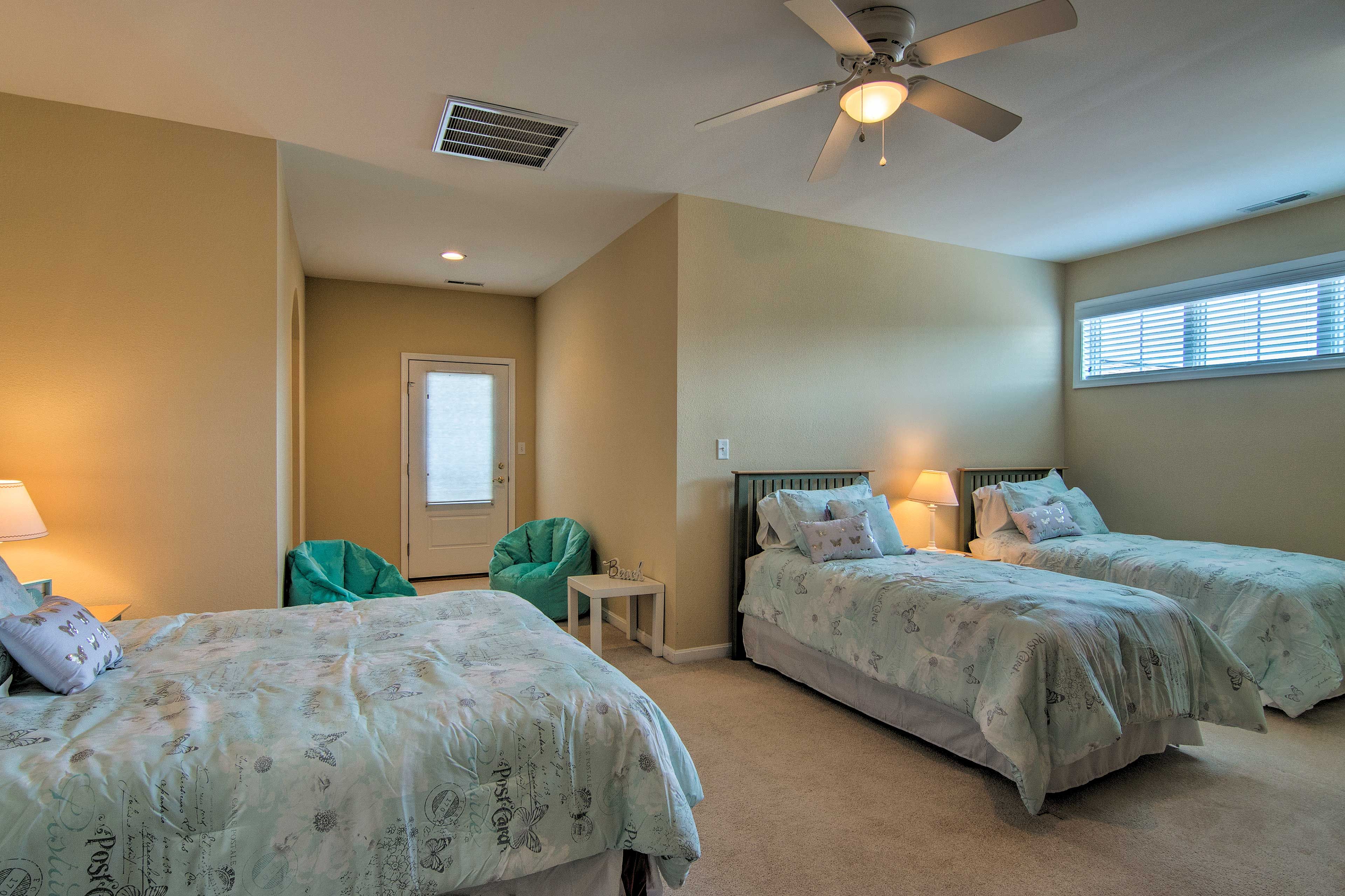 Bedroom 3 | Queen Bed | 2 Twin Beds
