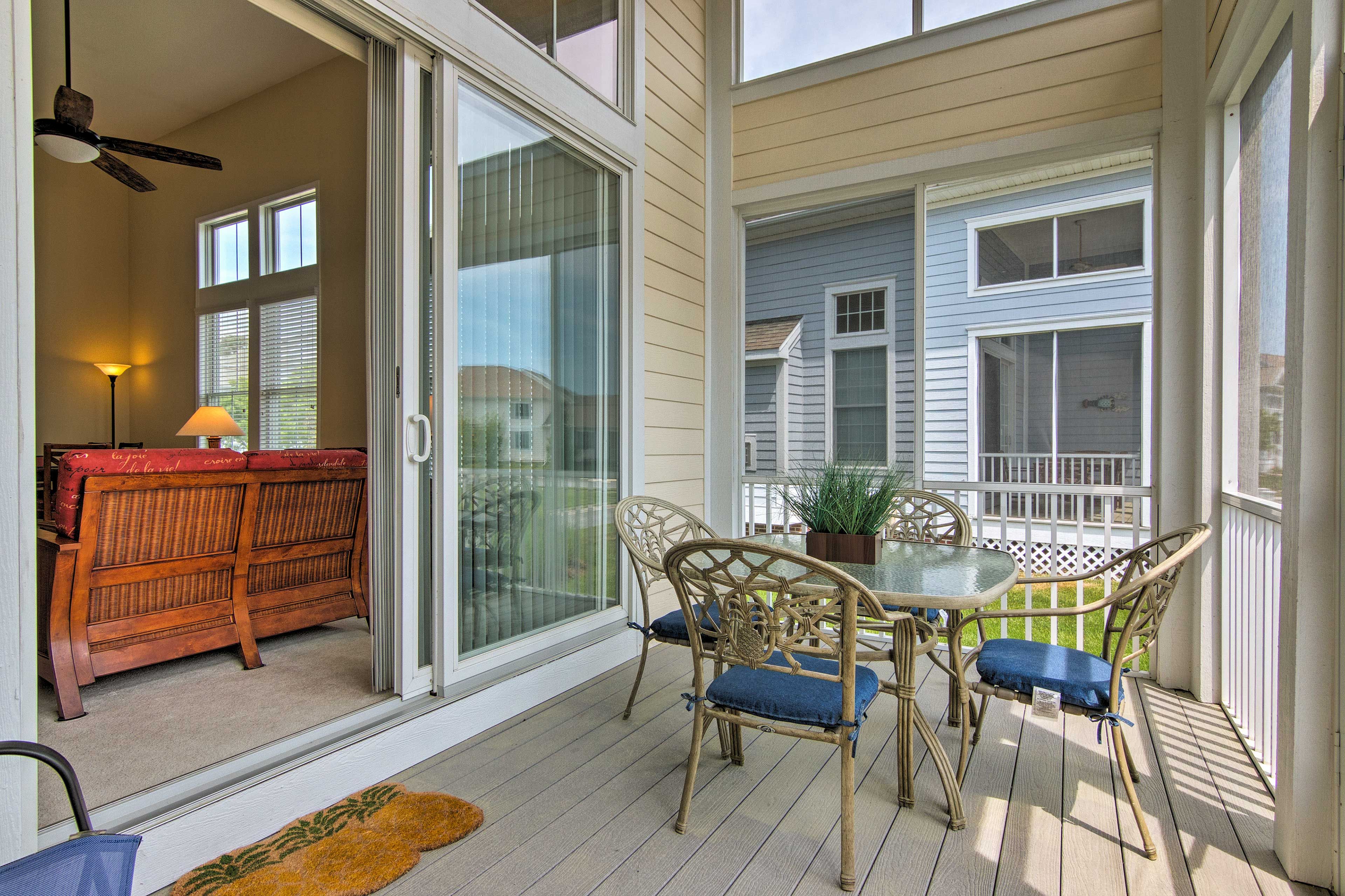 Outdoor Space | Screened Porch | Dining Area