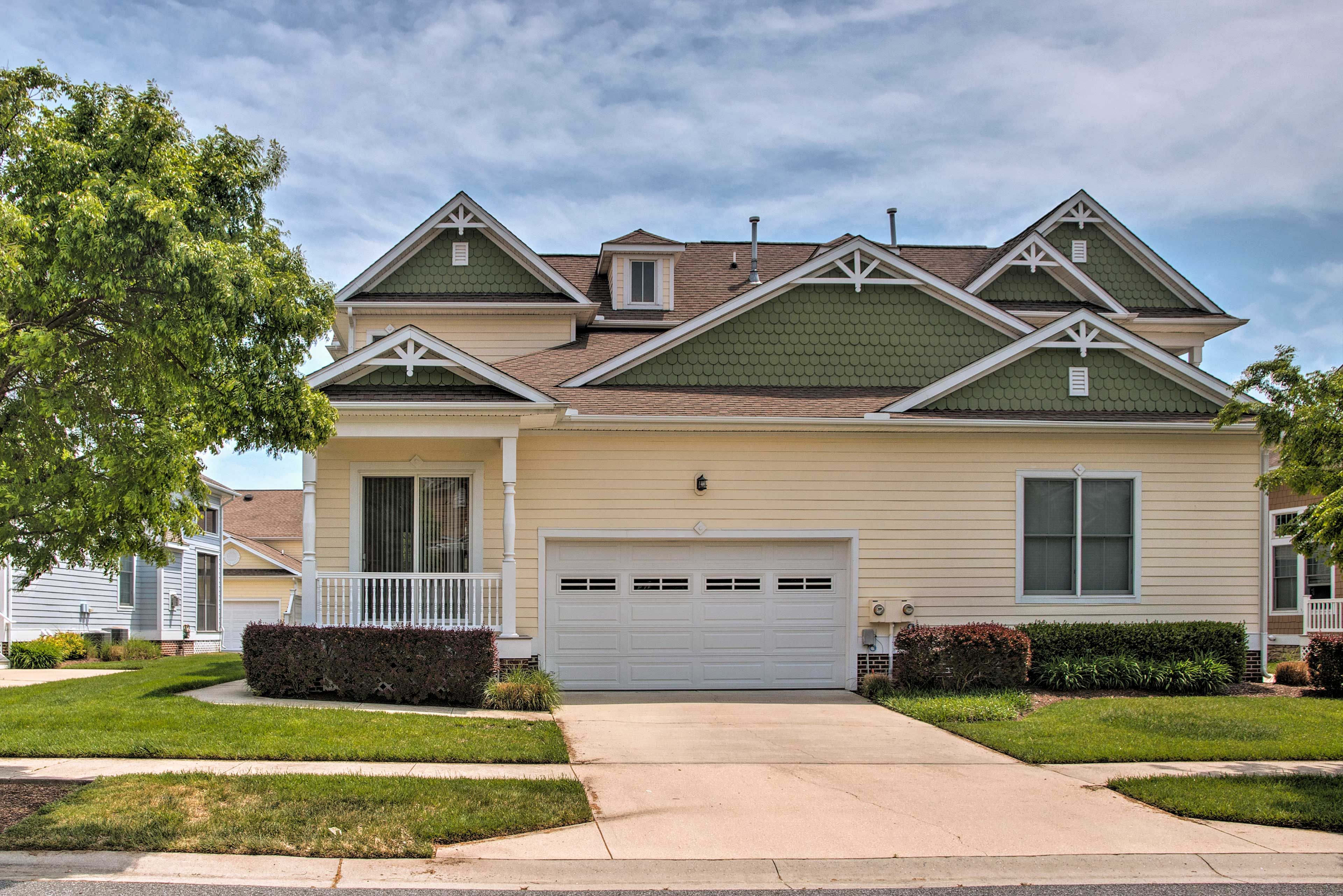 Selbyville Vacation Rental | 3BR | 3BA | 2,204 Sq Ft | Stairs Required