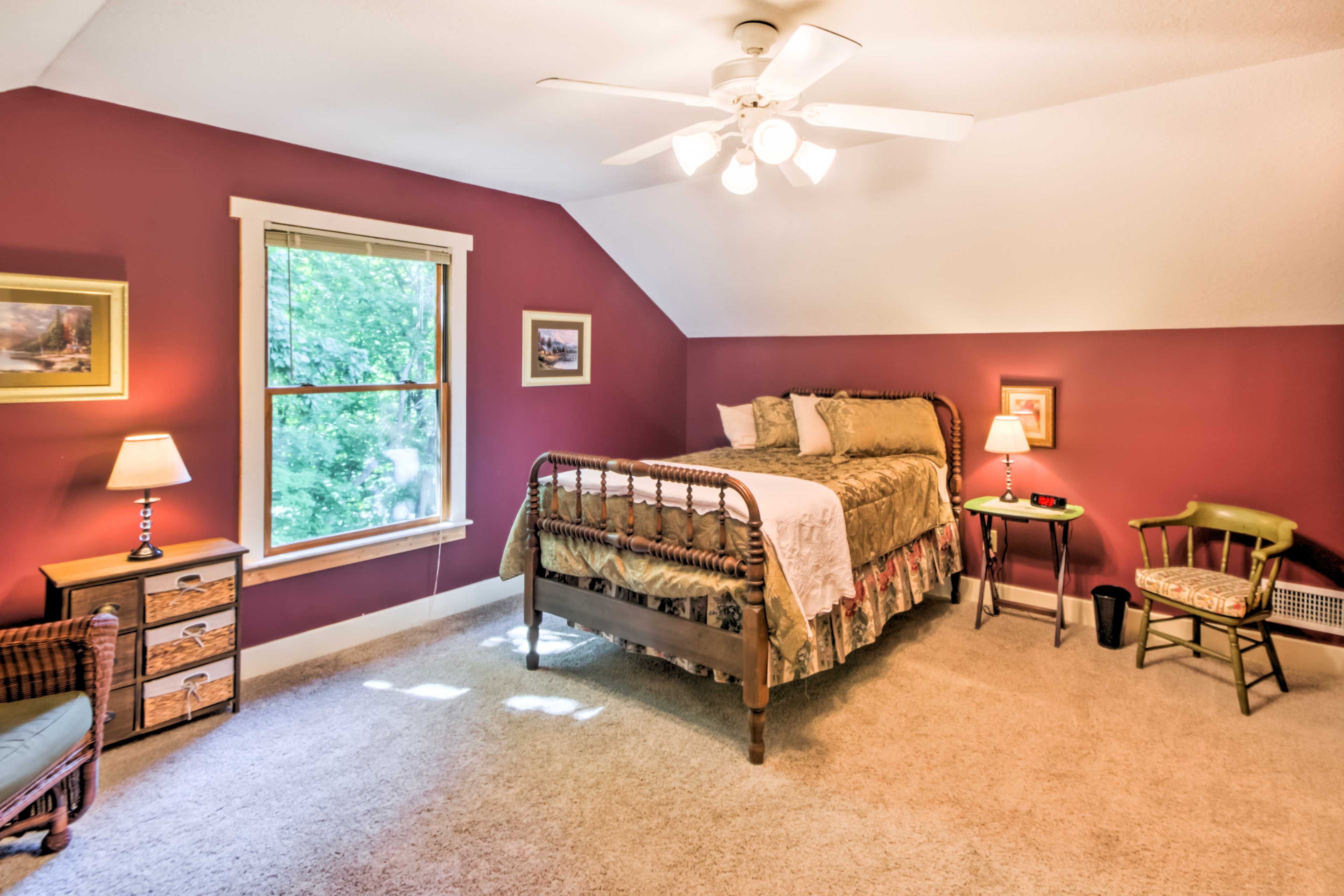 Bedroom | Full Bed