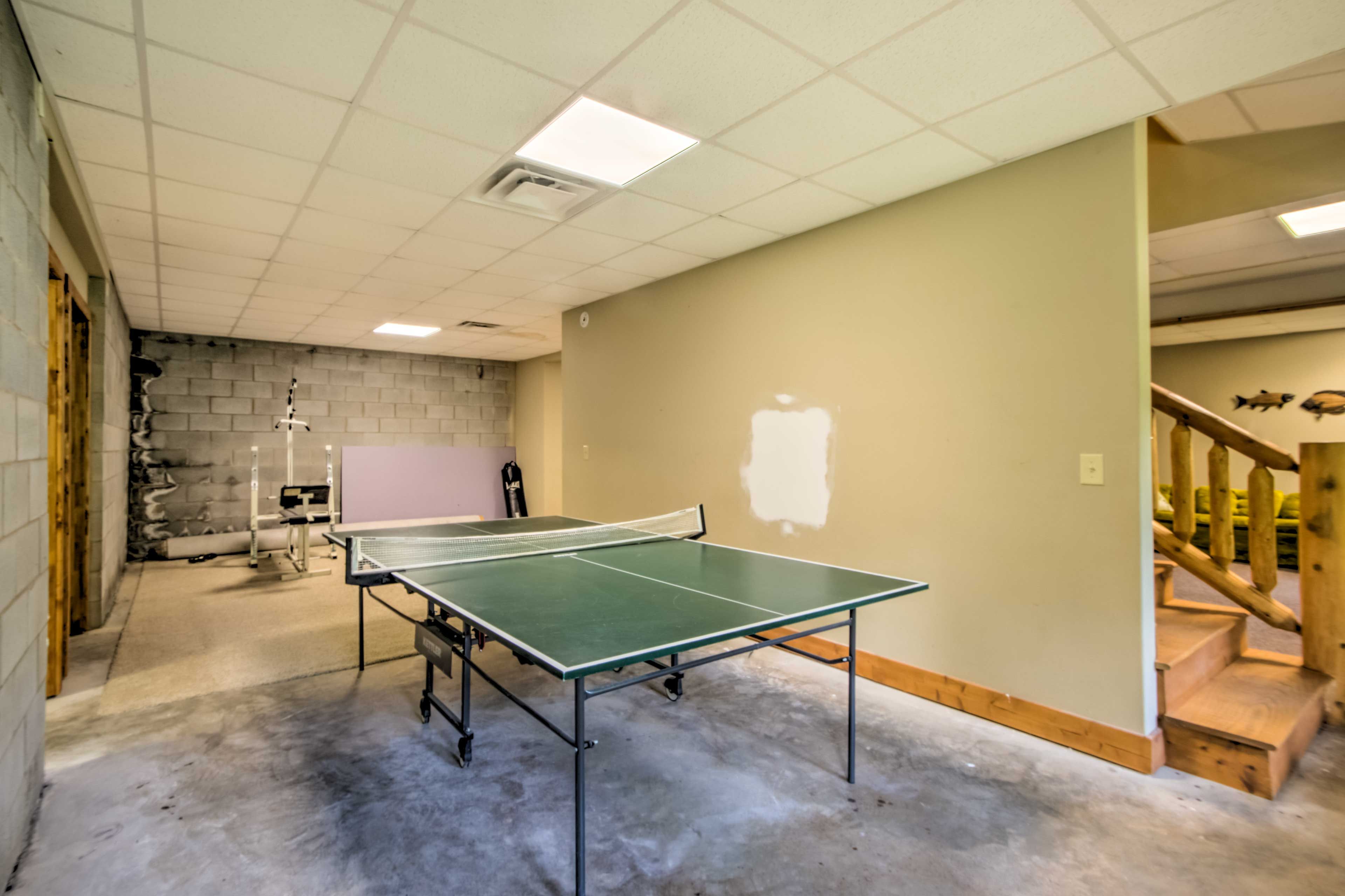 Ping-Pong Table