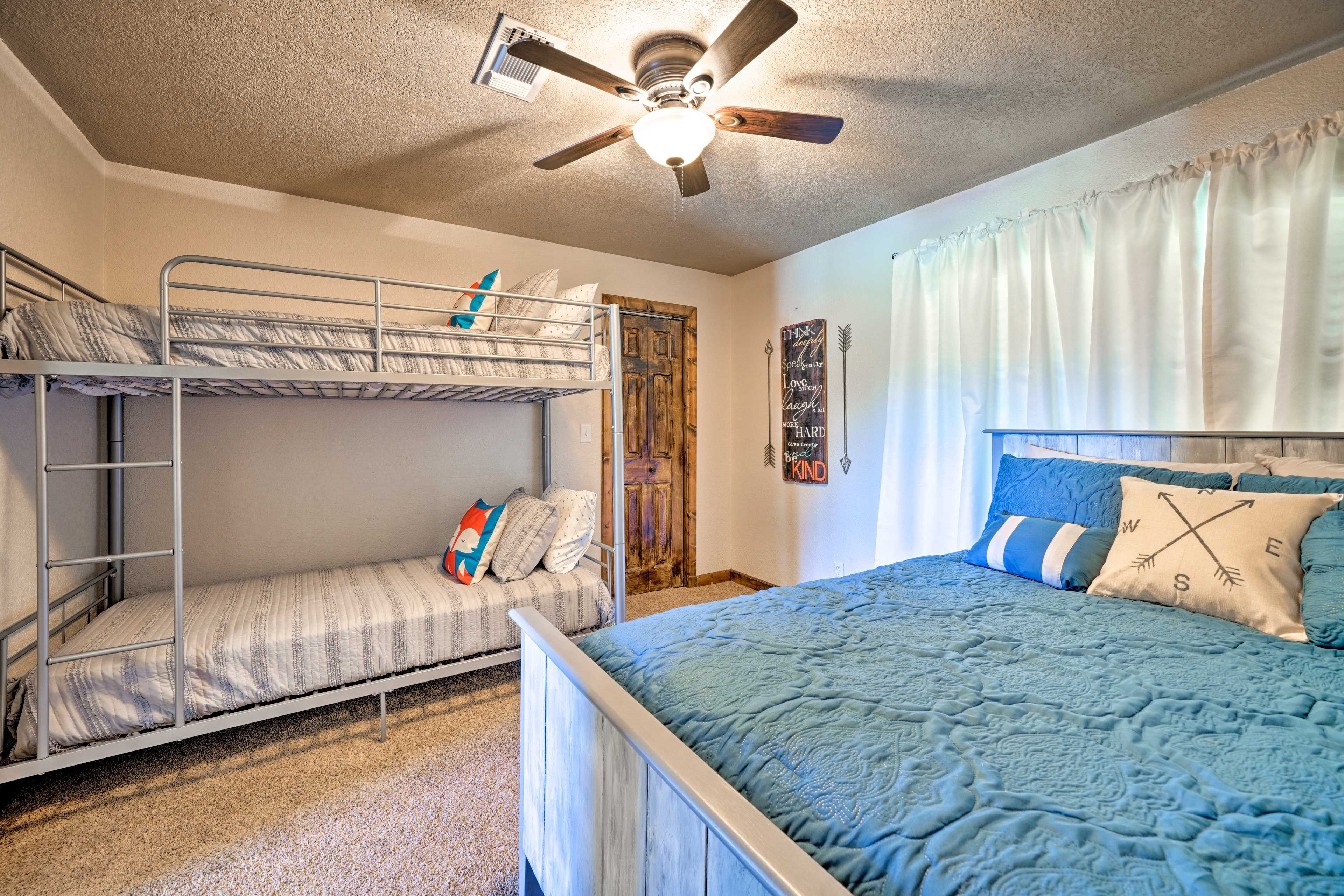 Bedroom 2 | Queen Bed | Twin Bunk Bed