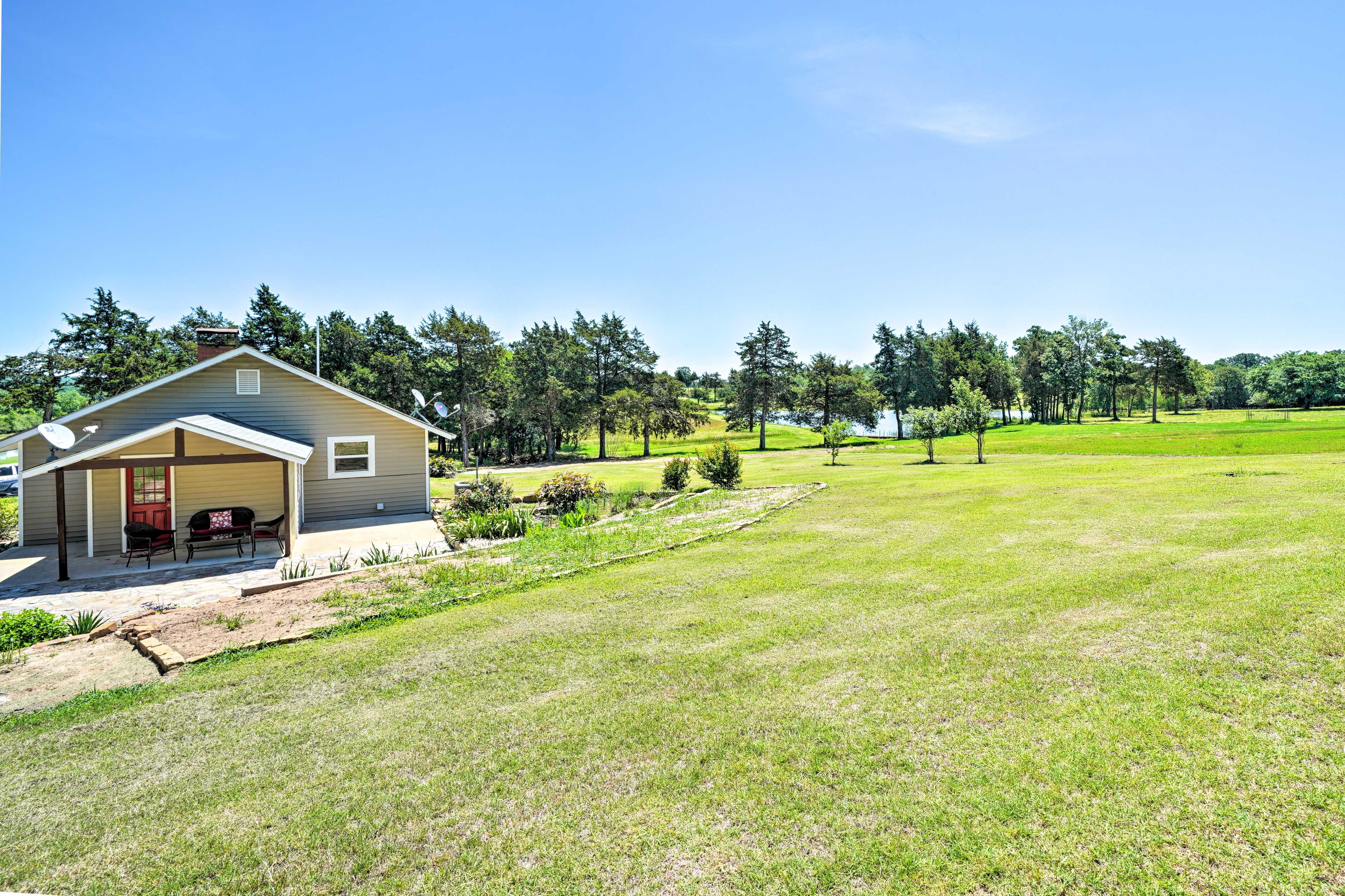 Spacious Yard | 30 Acres