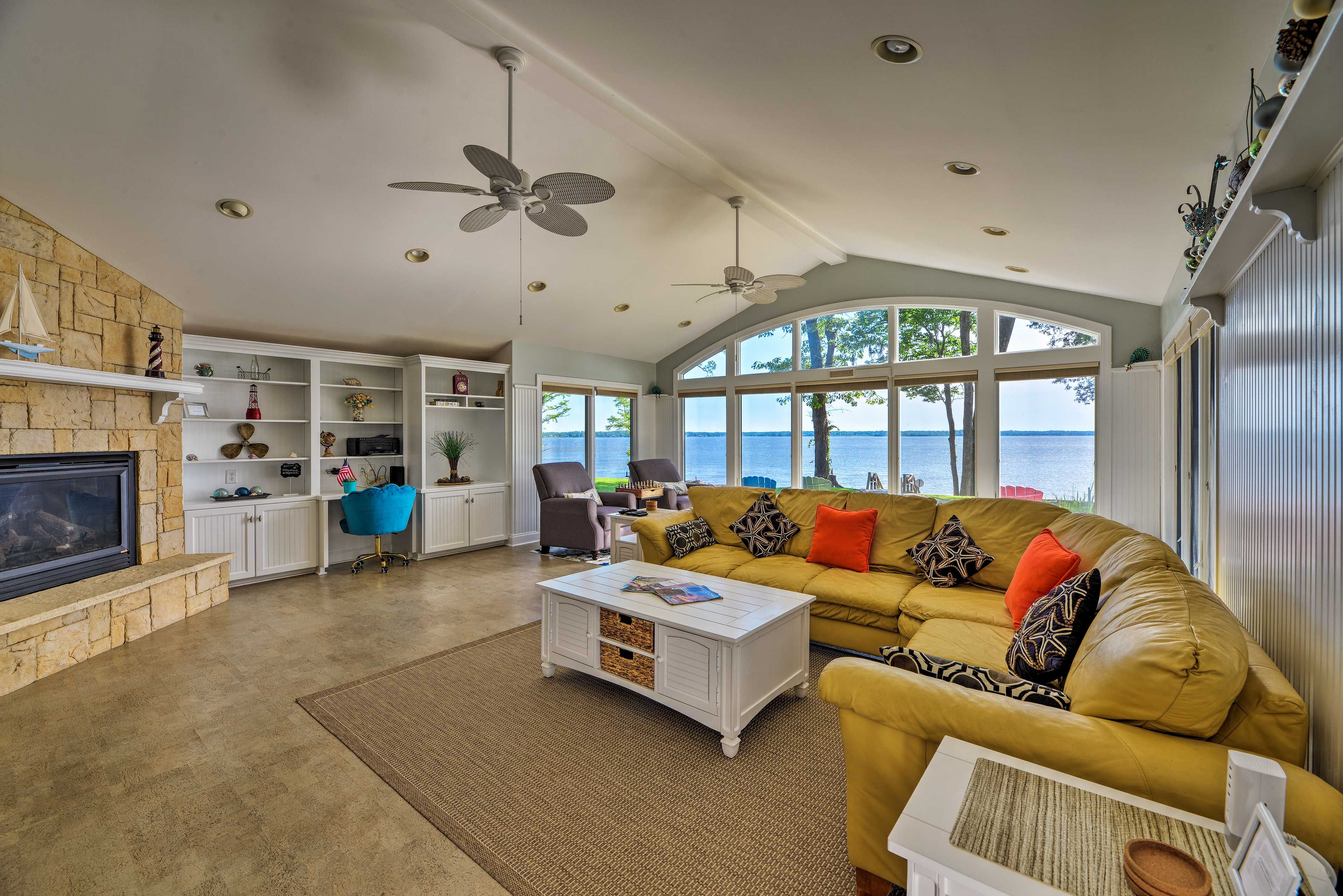 Living Room | Central A/C & Heating