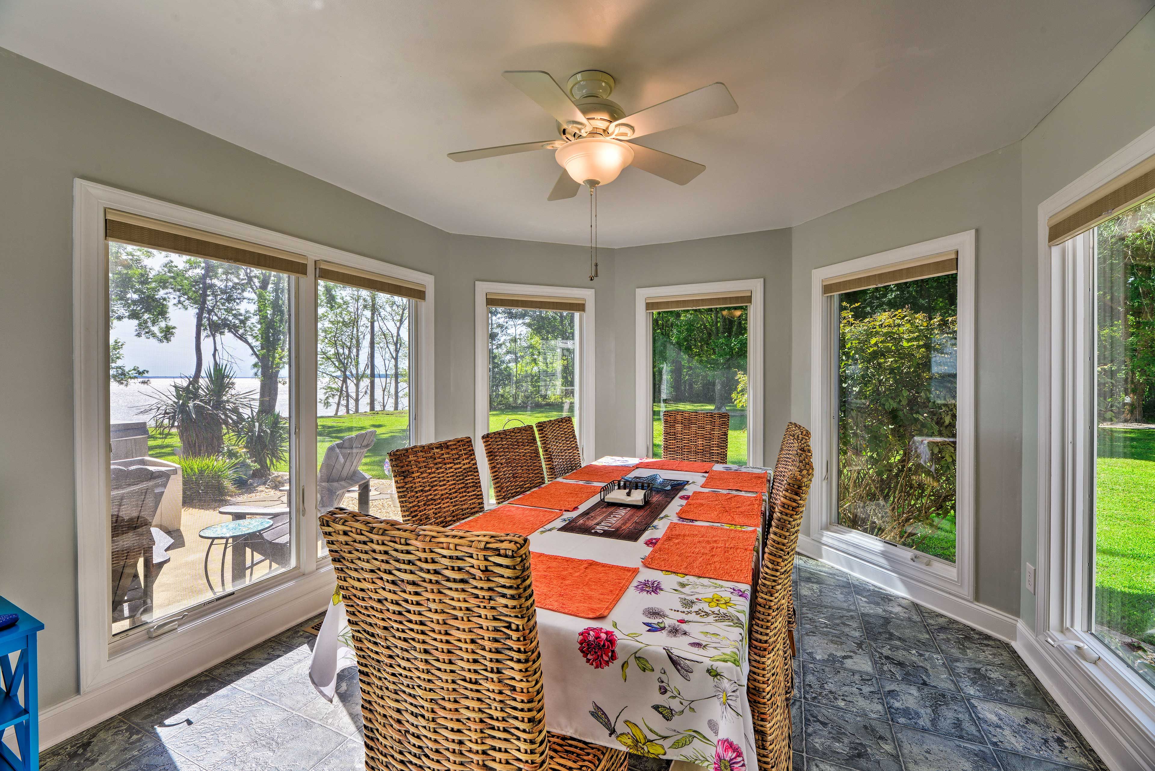 Dining Table | Dishware & Flatware Provided