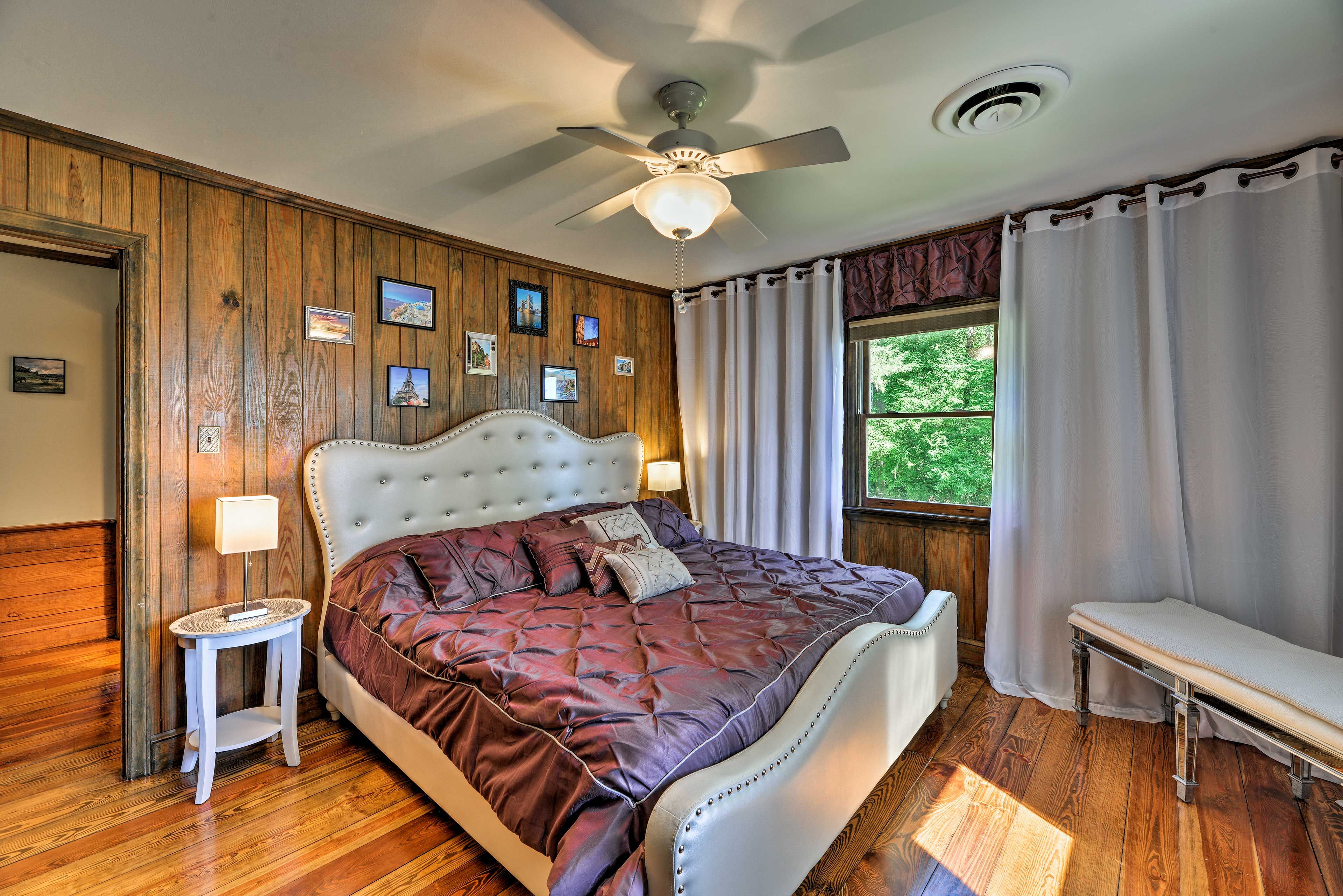 Bedroom 3 | King Bed | Linens Provided