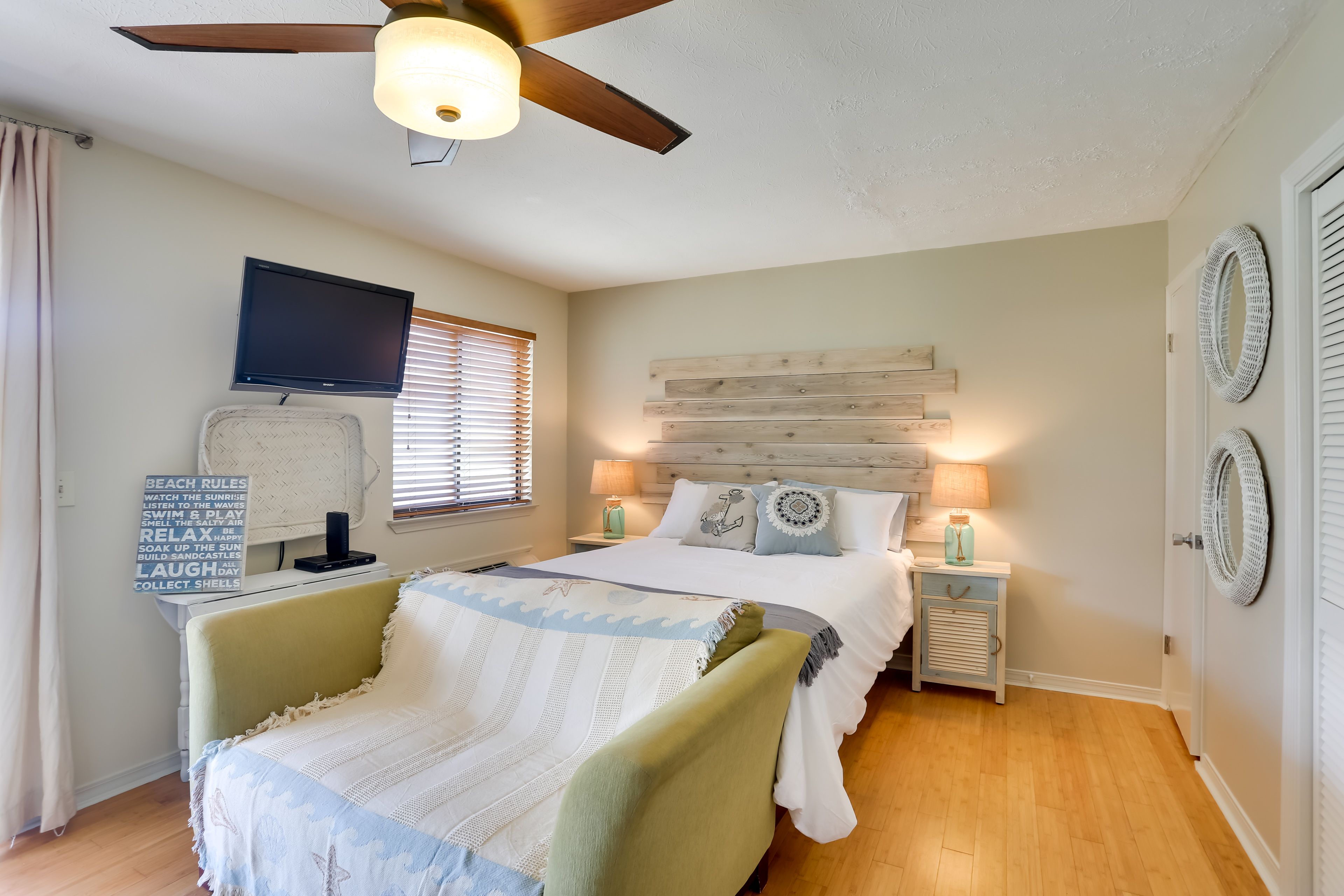 Sleeping Area | Queen Bed | Spare Mattress | Board Games