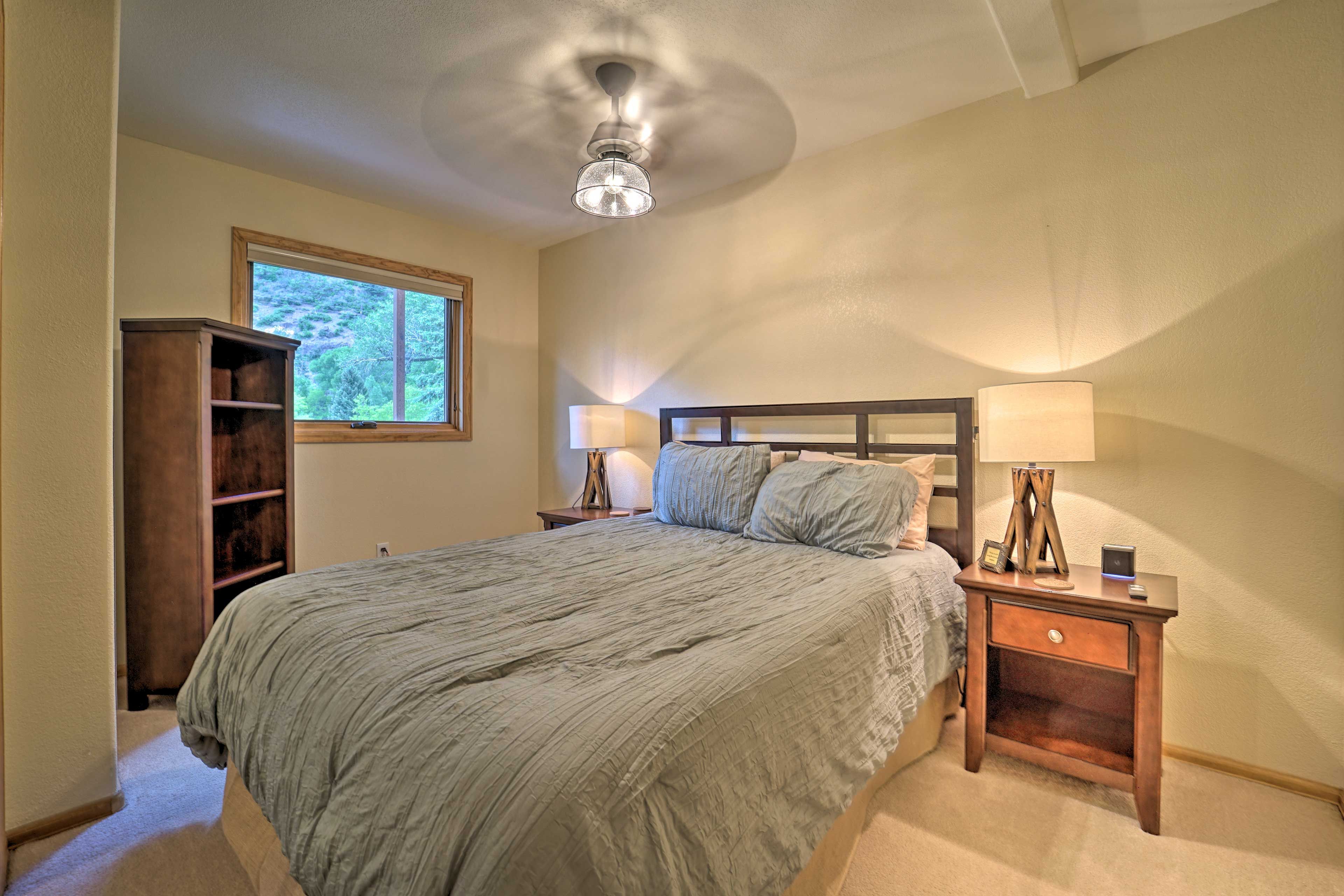 Bedroom 3 | King Bed