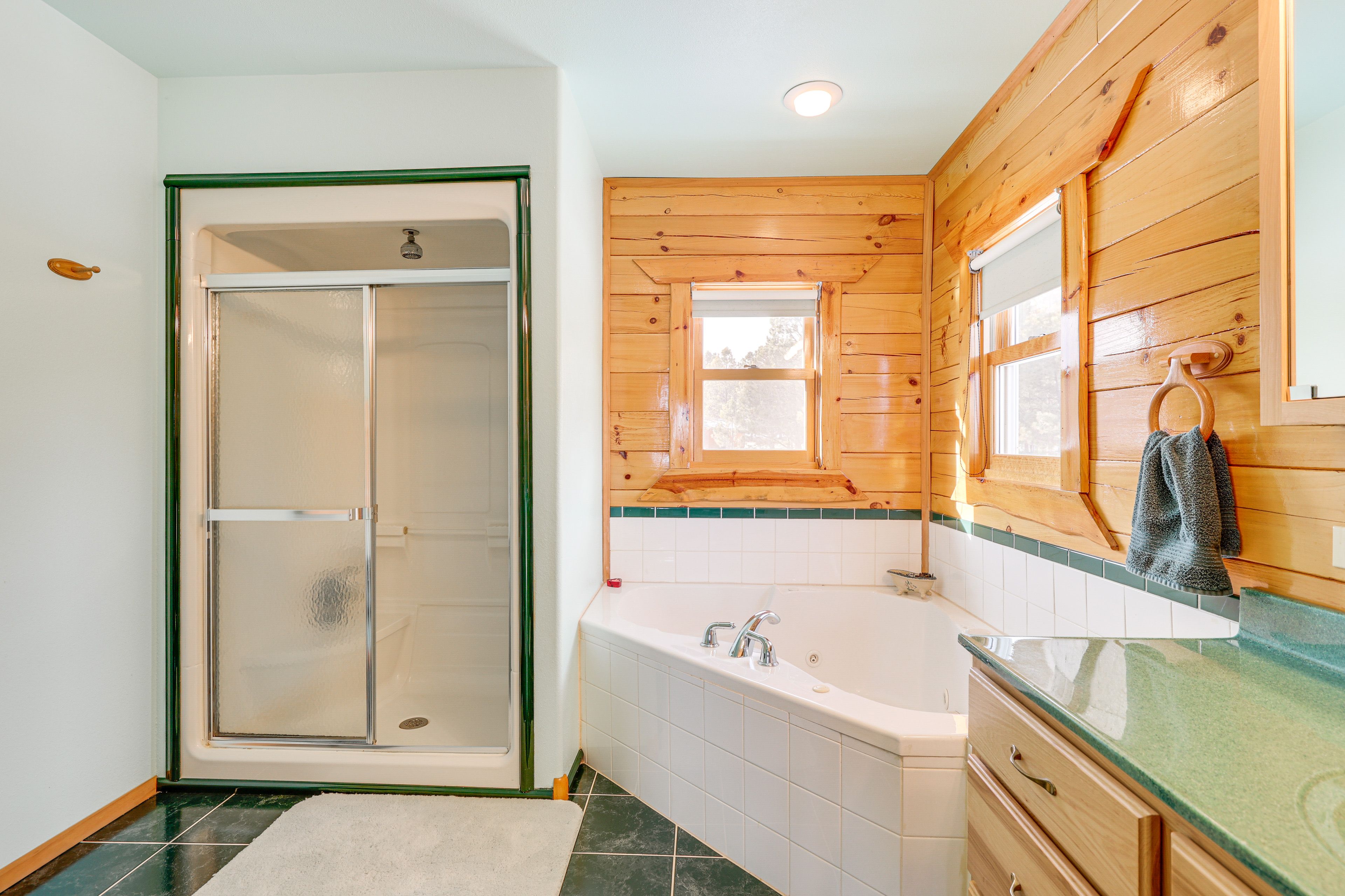En-Suite Bathroom | 2nd Floor