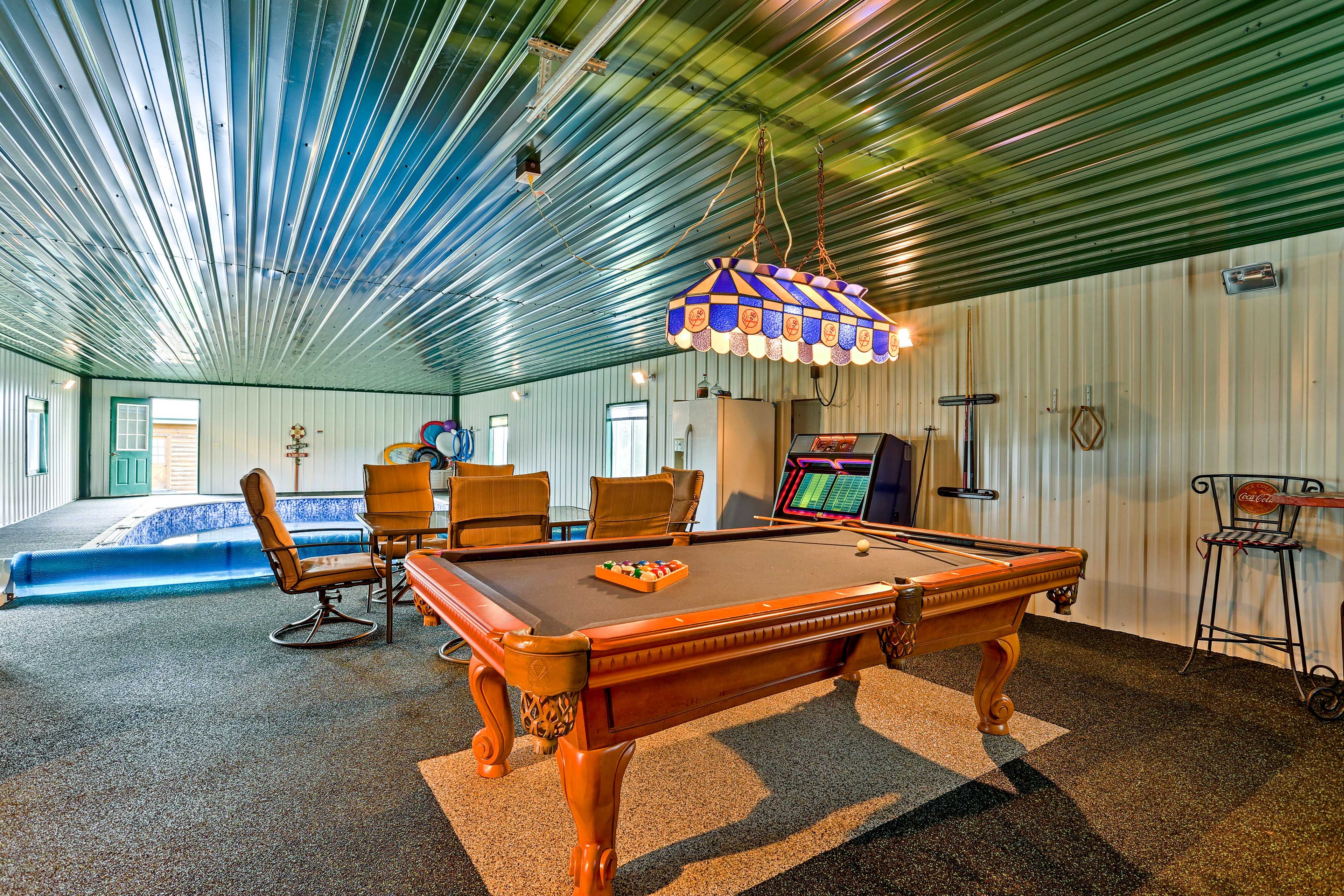 Game Room | Jukebox | Pool Table | Arcade Machine (60+ Games)