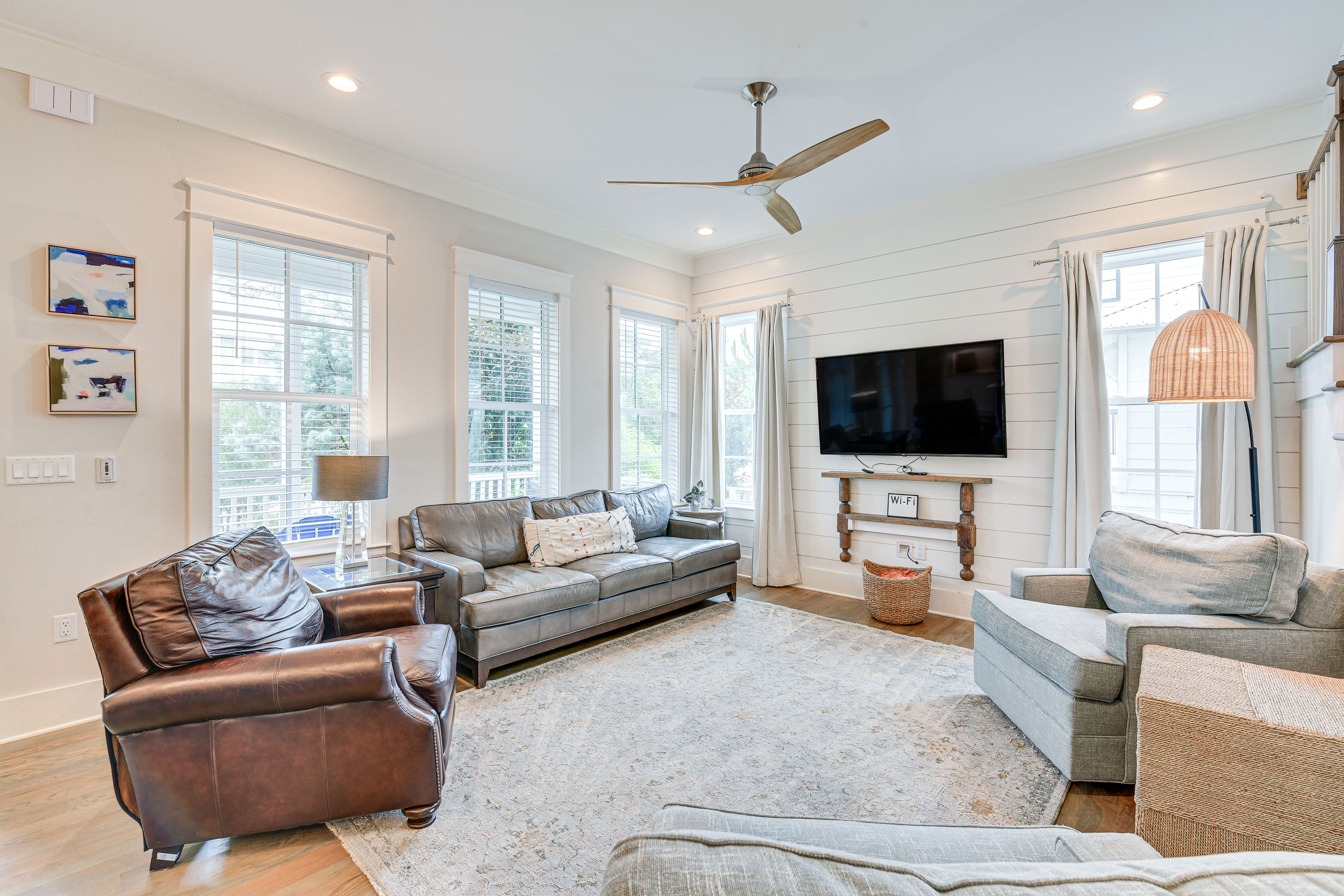Living Room | 1st Floor | Smart TV
